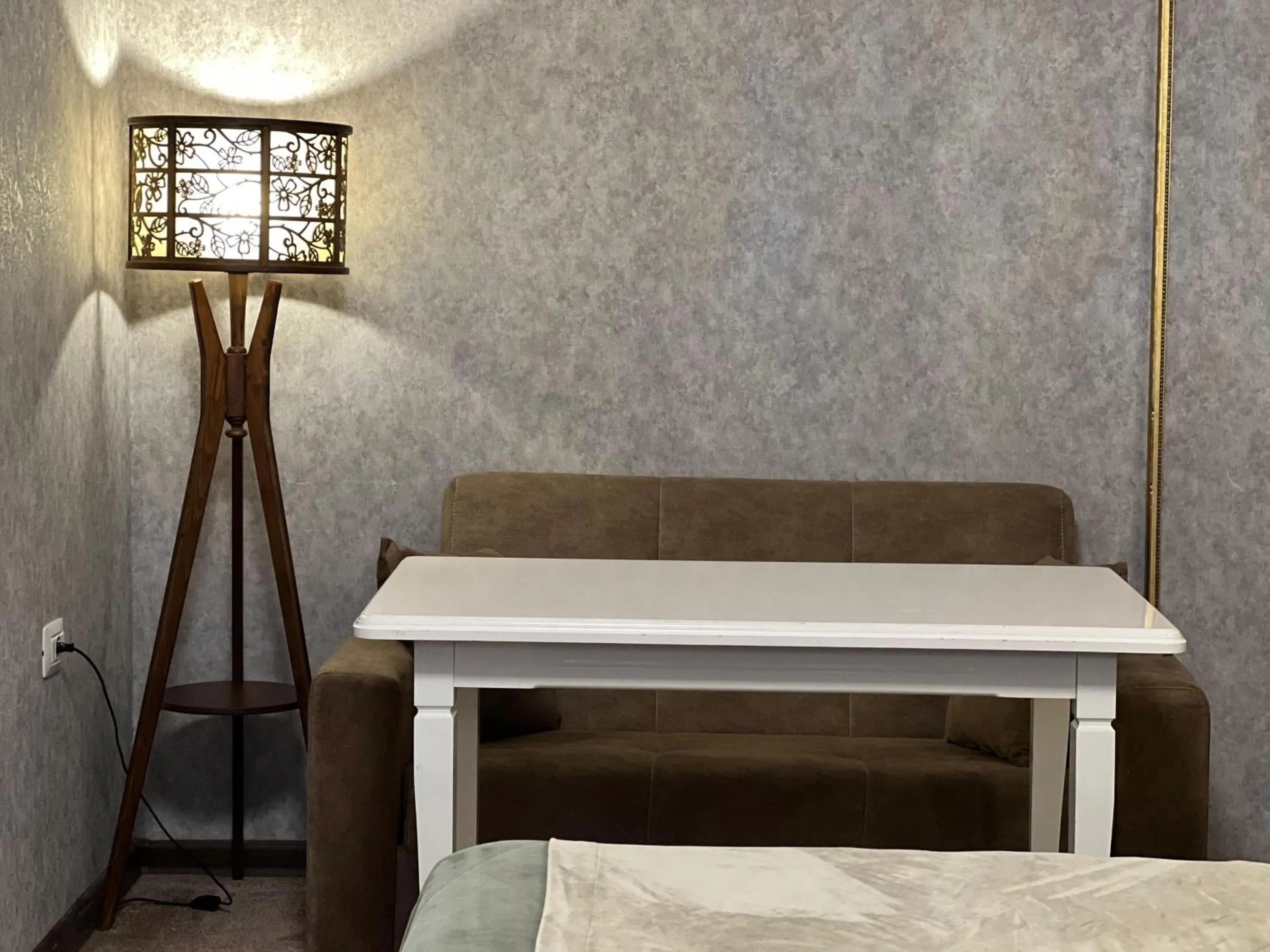 Seating area in Alison Boulevard Hotel