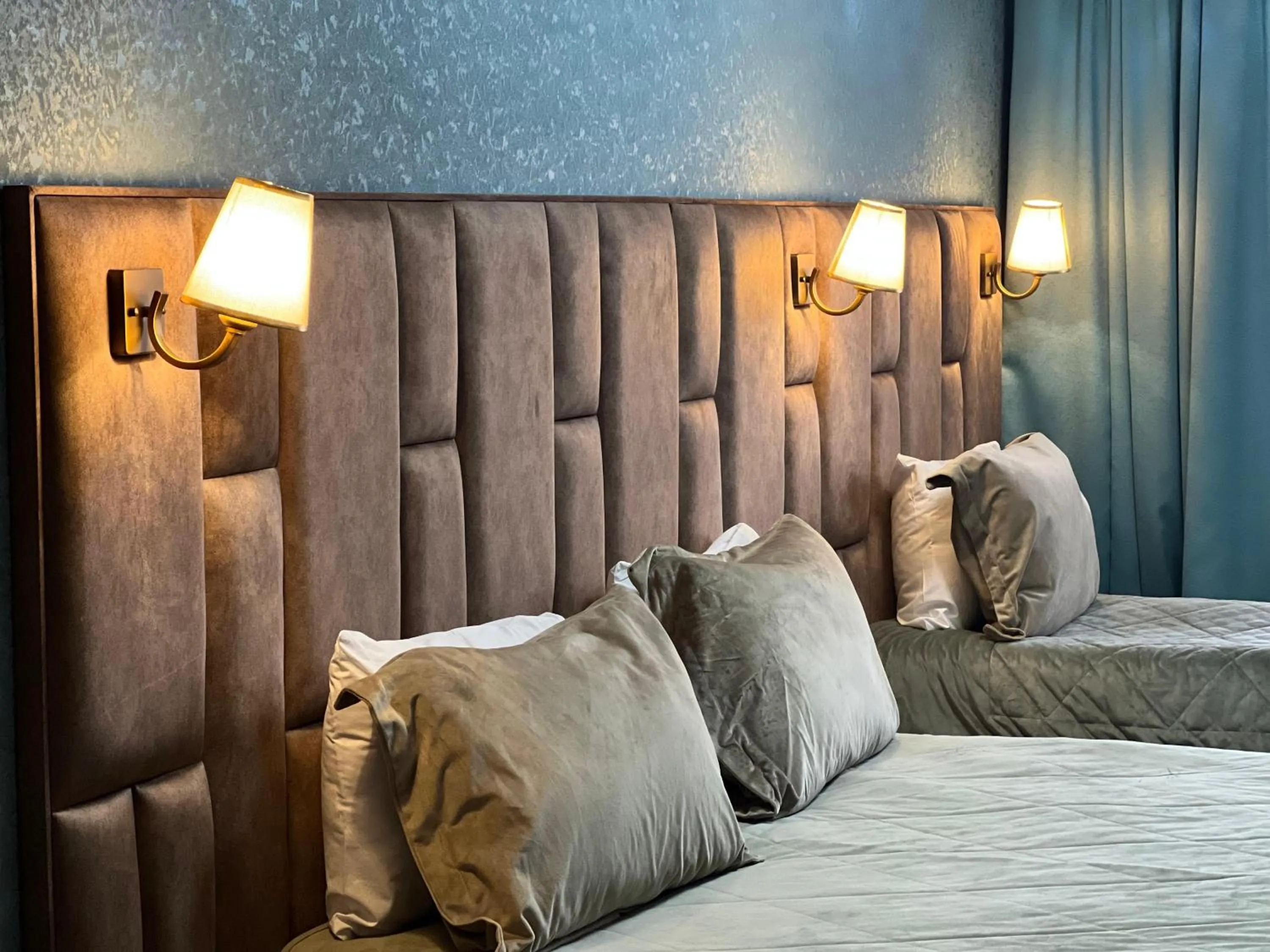 Decorative detail, Bed in Alison Boulevard Hotel
