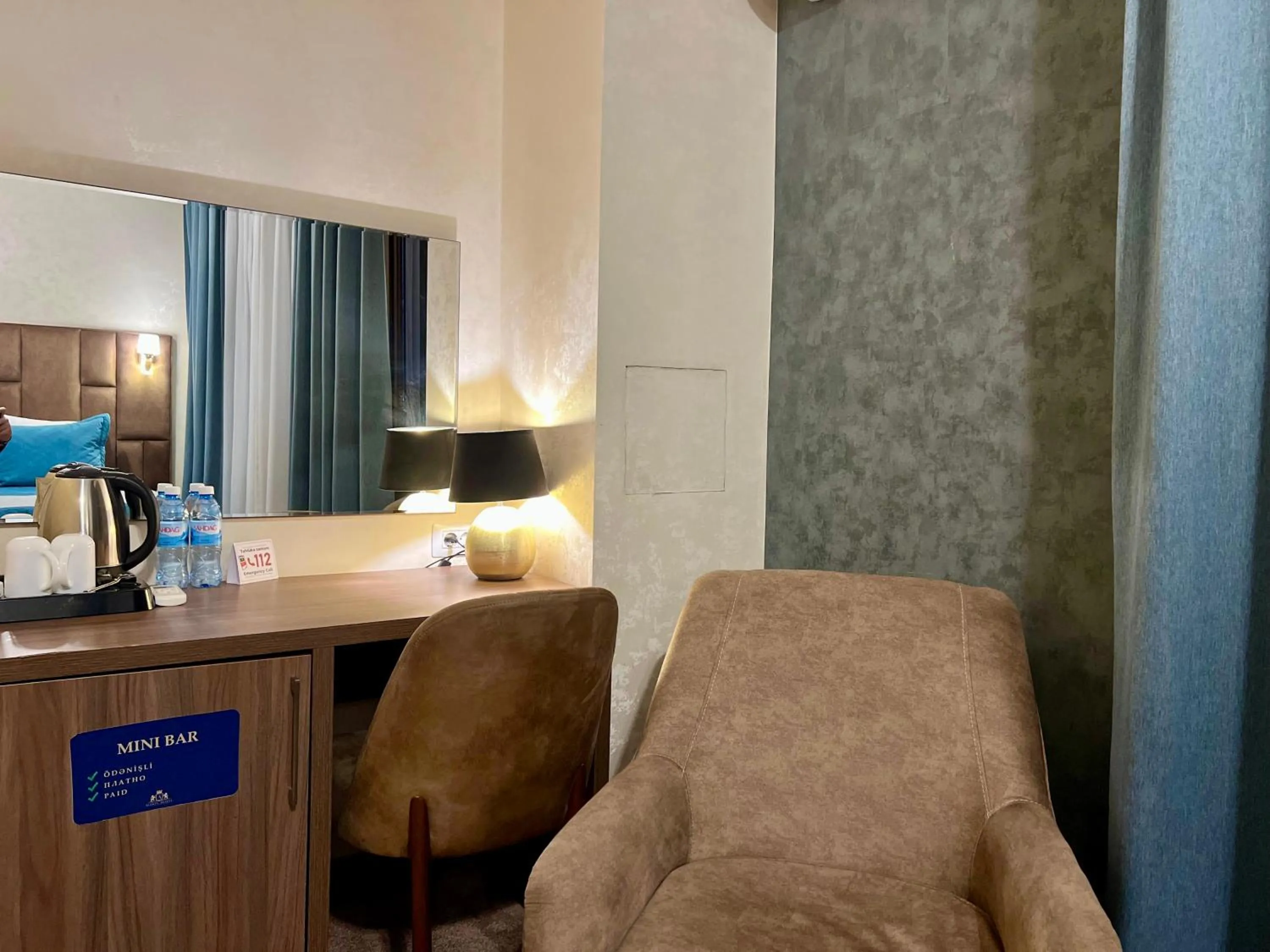 Coffee/tea facilities, Bed in Alison Boulevard Hotel