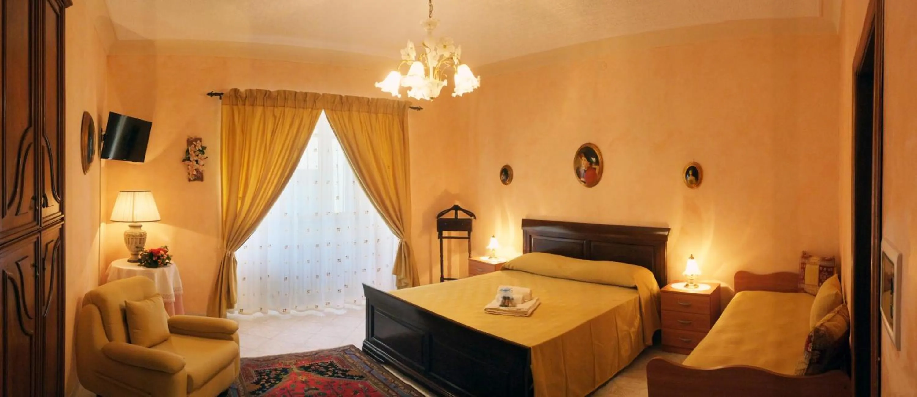 Bedroom, Bed in B&B La Villa