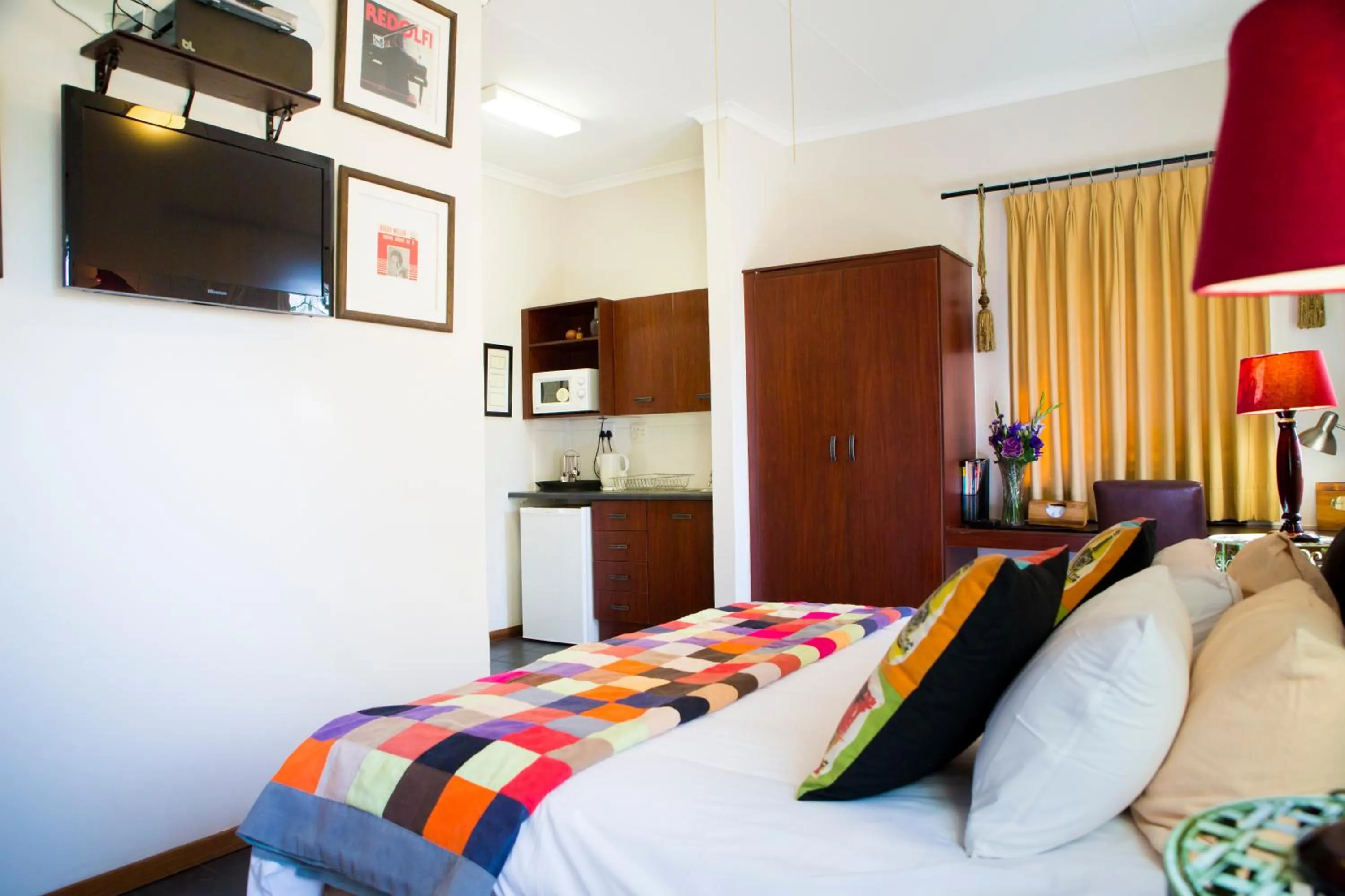 Family in Ons Dorpshuis Guesthouse