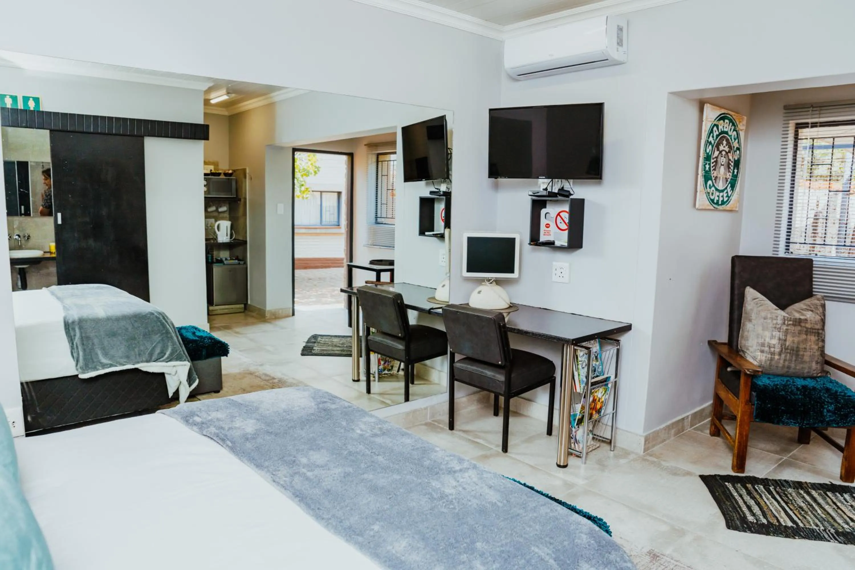 Decorative detail in Ons Dorpshuis Guesthouse