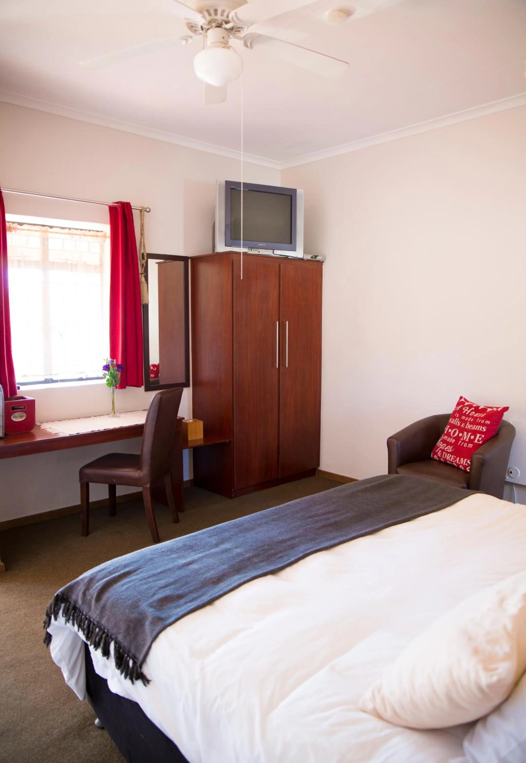 Bedroom in Ons Dorpshuis Guesthouse