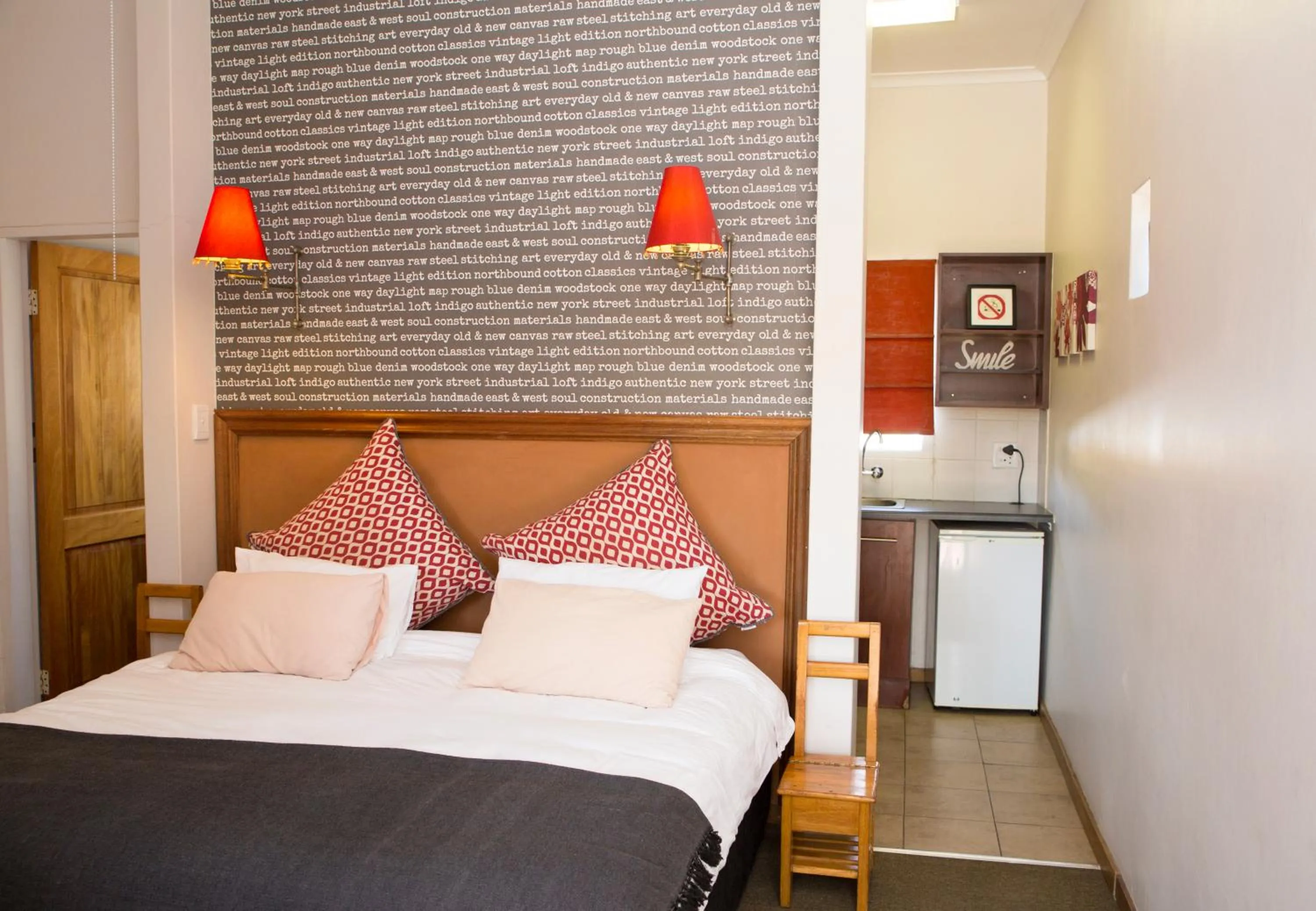 Kitchen or kitchenette in Ons Dorpshuis Guesthouse