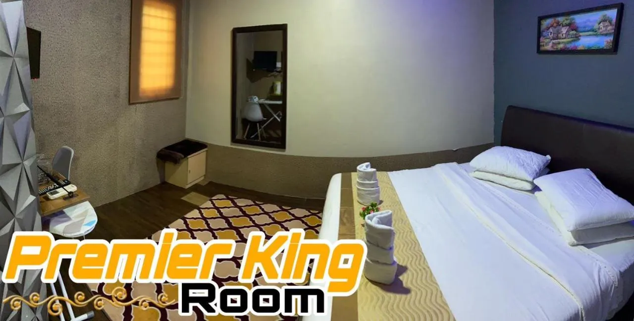 Bed in LE dEON HOTEL Former Pine Hotel