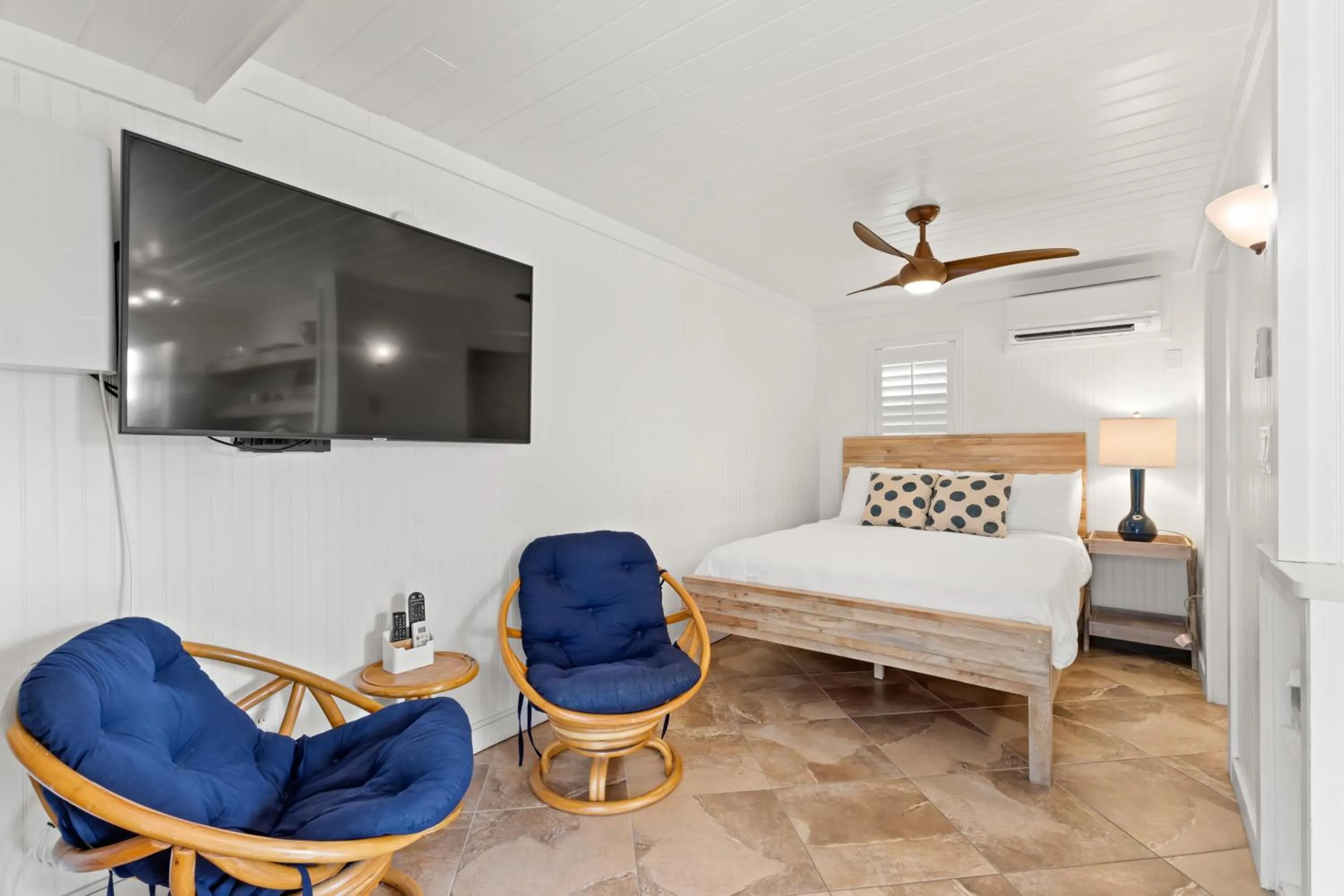 Bed in Inn on the Beach