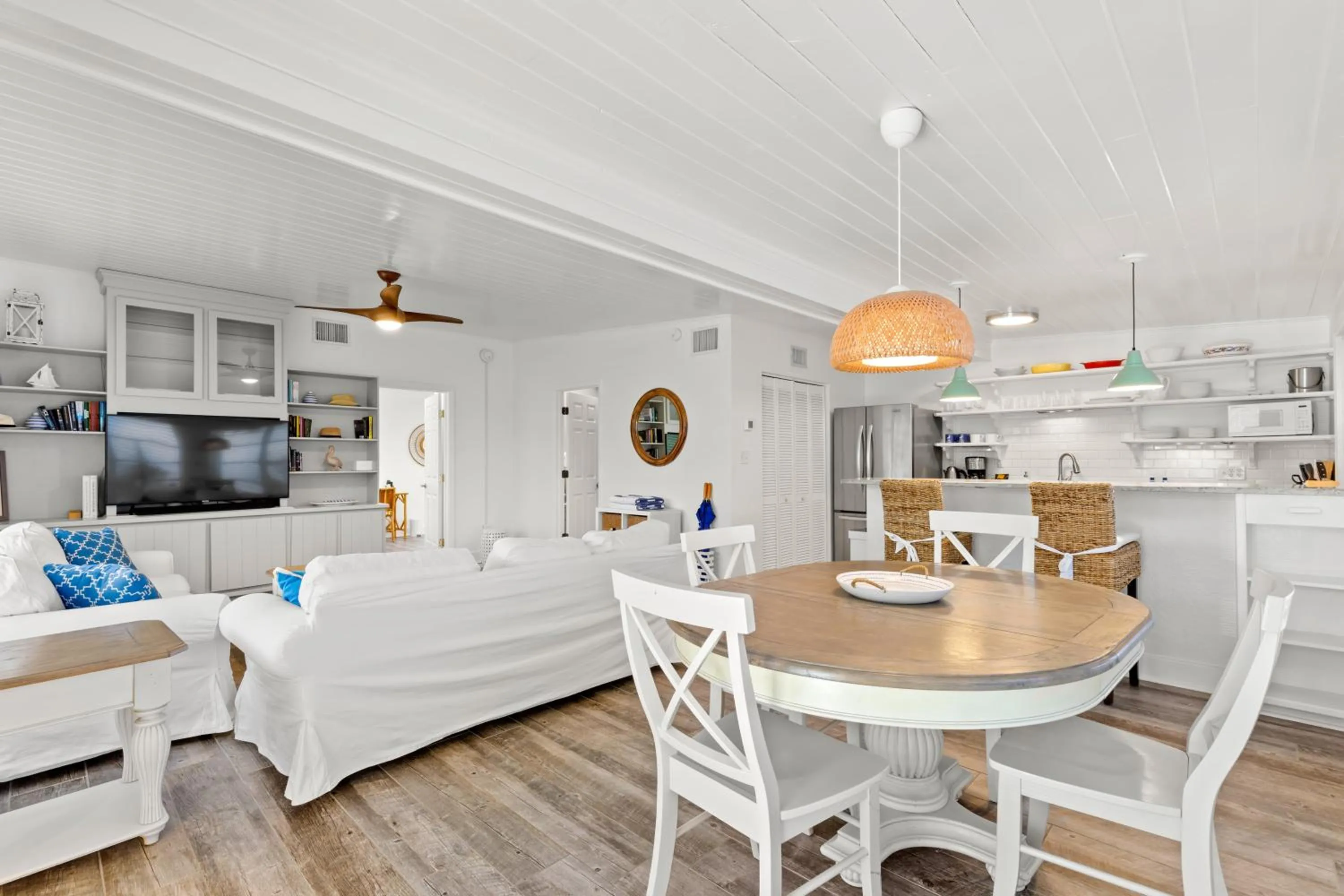 Dining area in Inn on the Beach
