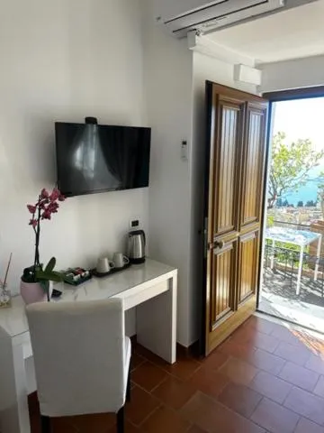 Villa Greta Hotel Rooms & Suites