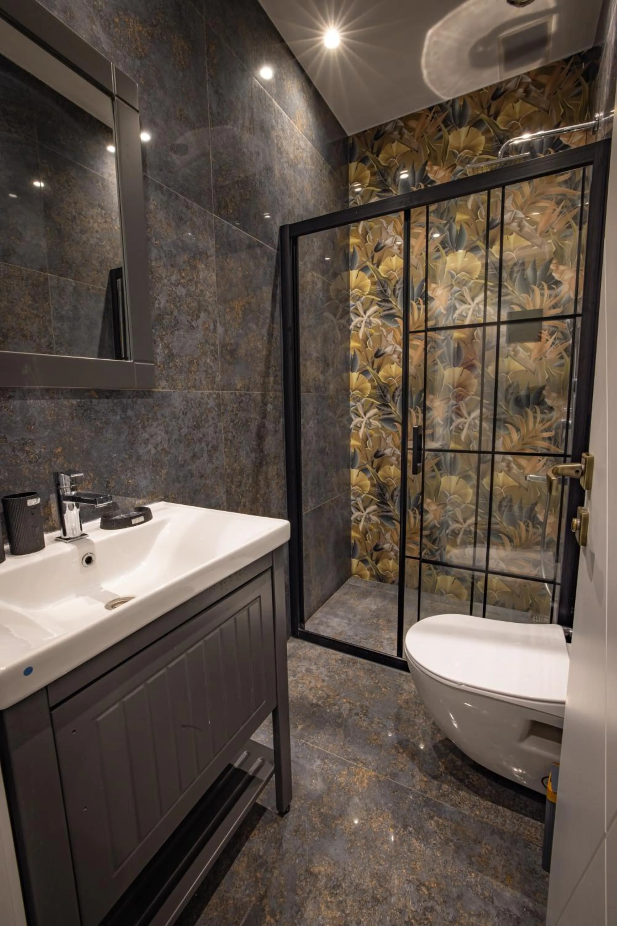 Bathroom in Hotel Flash