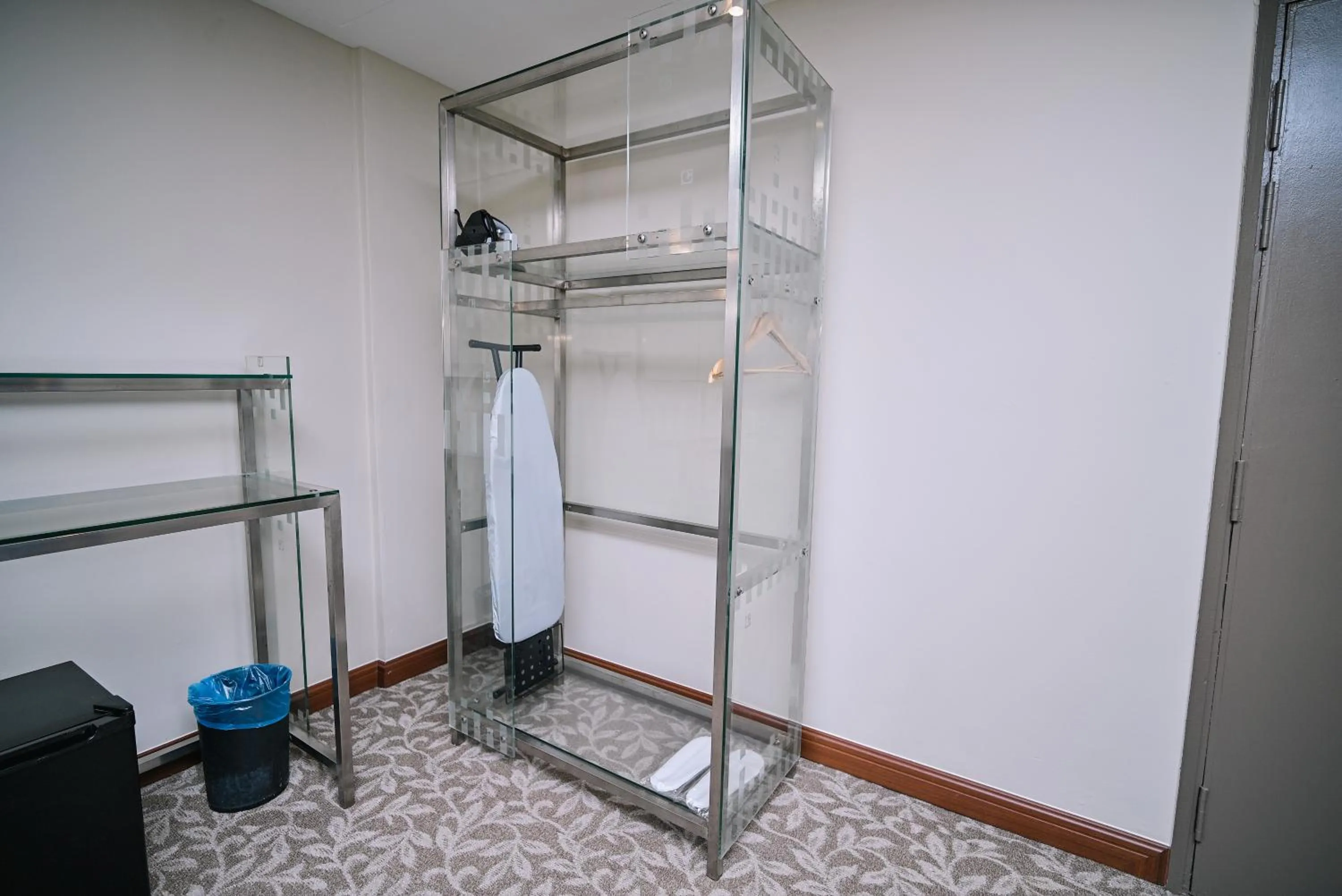 wardrobe in Kingston Hotel 10 - Bukit Jalil