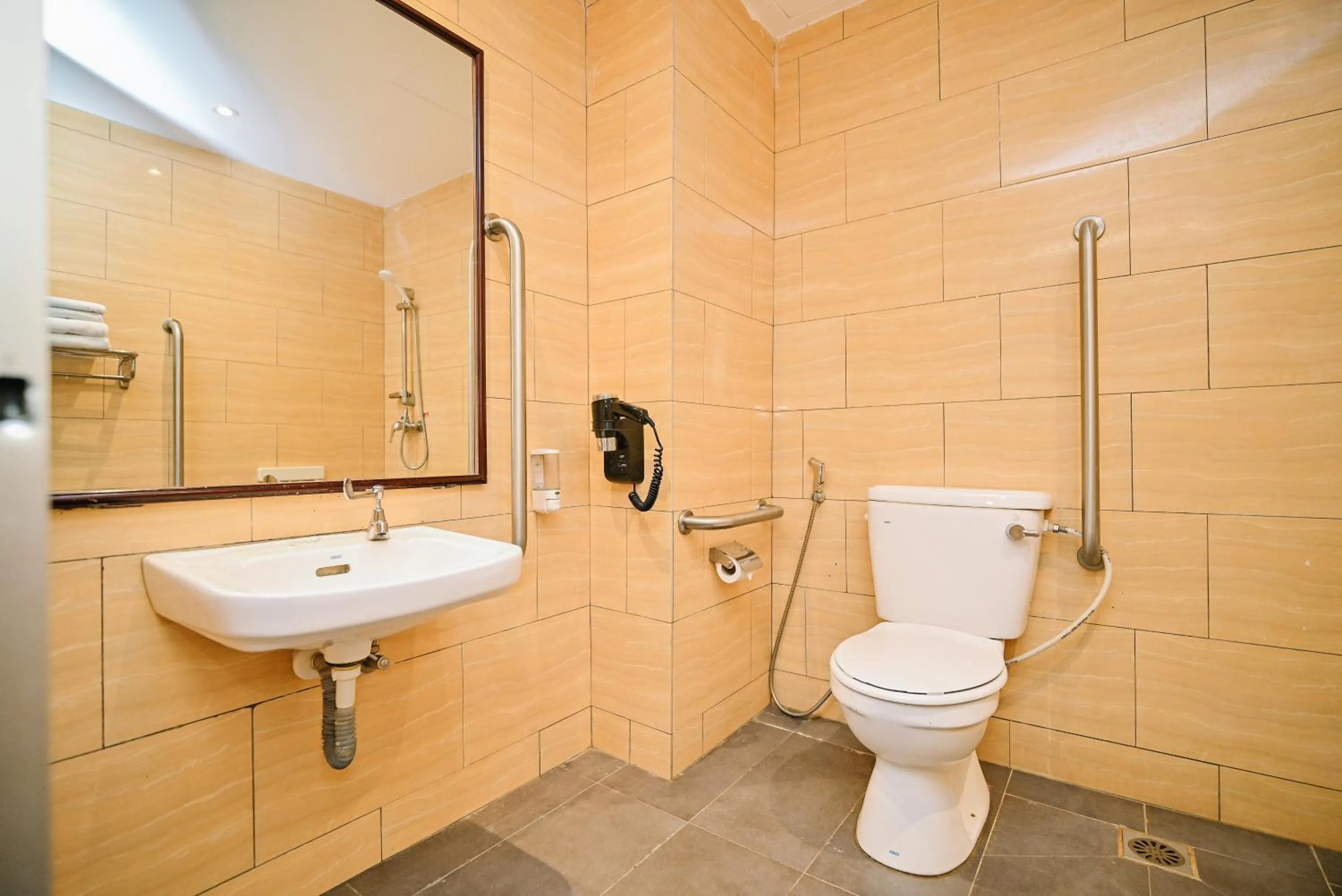 Shower in Kingston Hotel 10 - Bukit Jalil