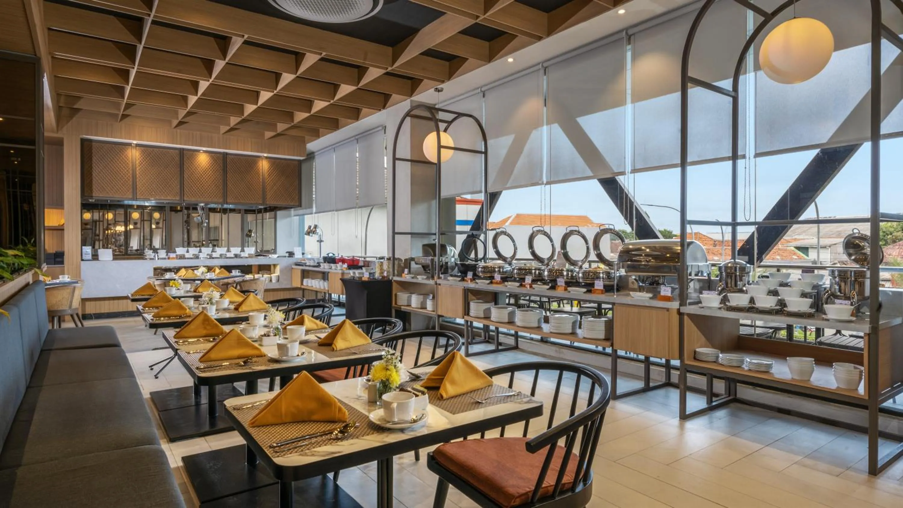 Restaurant/places to eat in Swiss-Belinn Indramayu