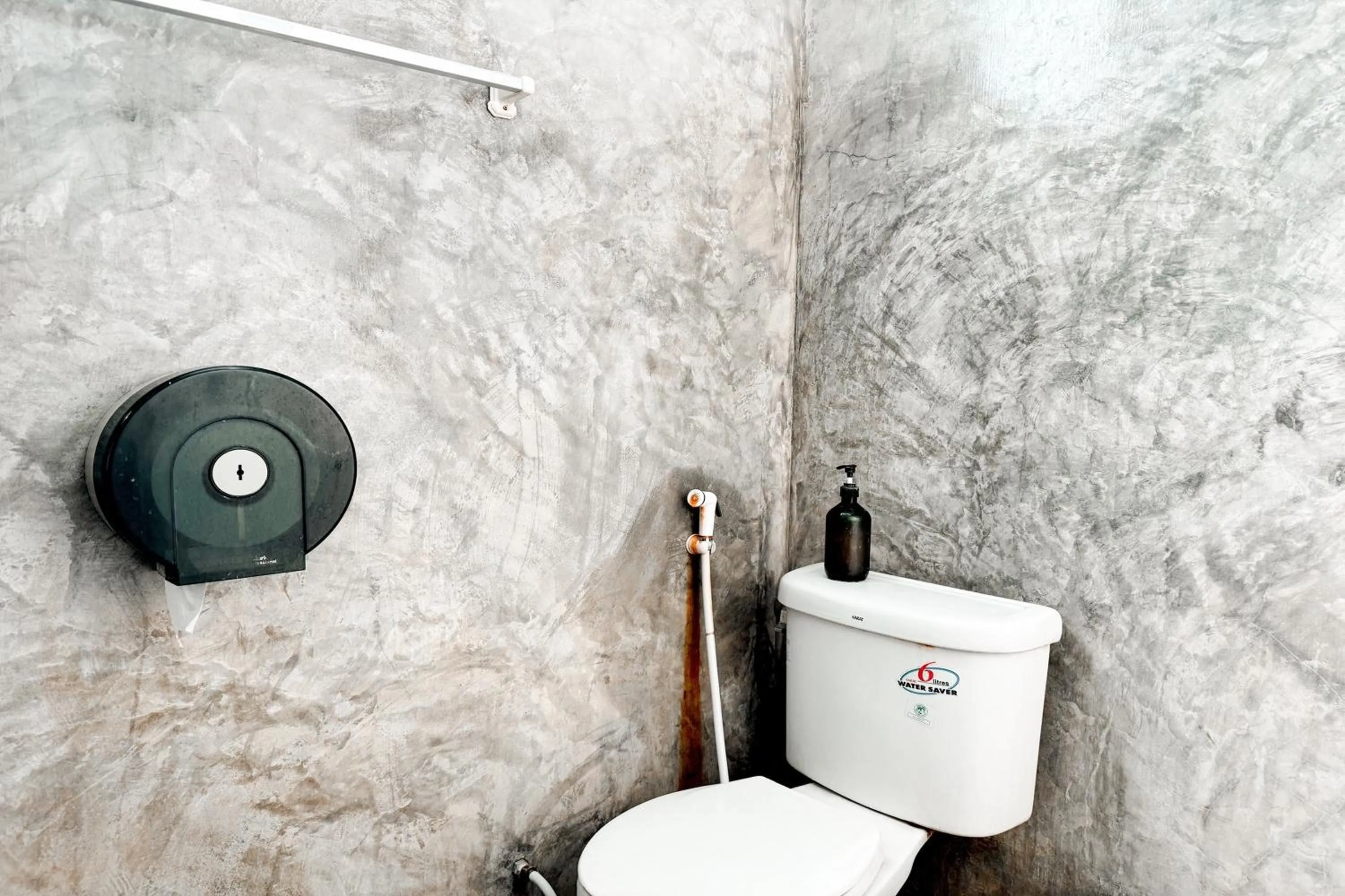 Bathroom in Jitrawadee Hotel