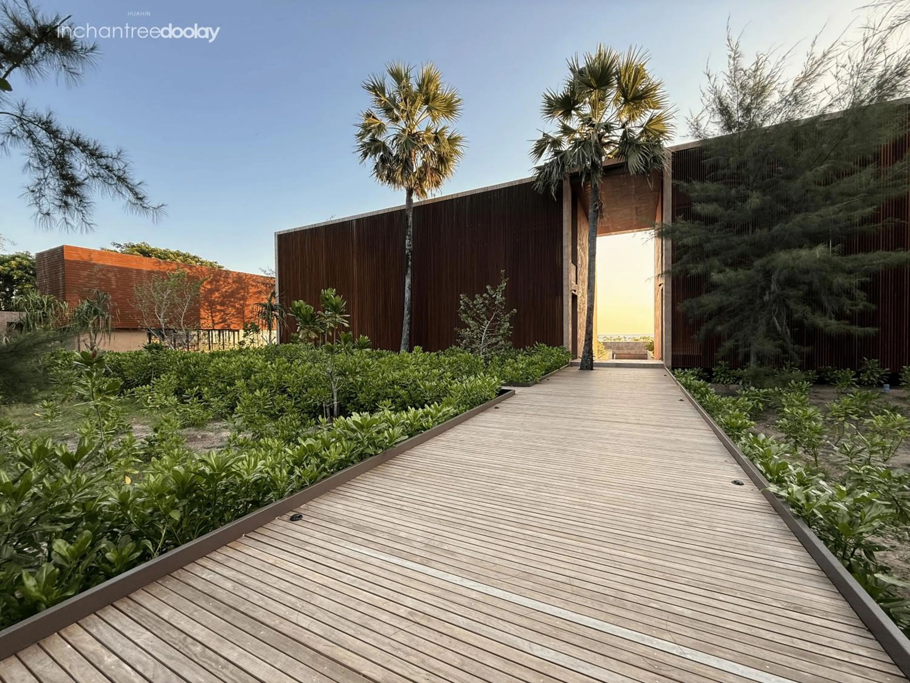 inchantreedoolay huahin