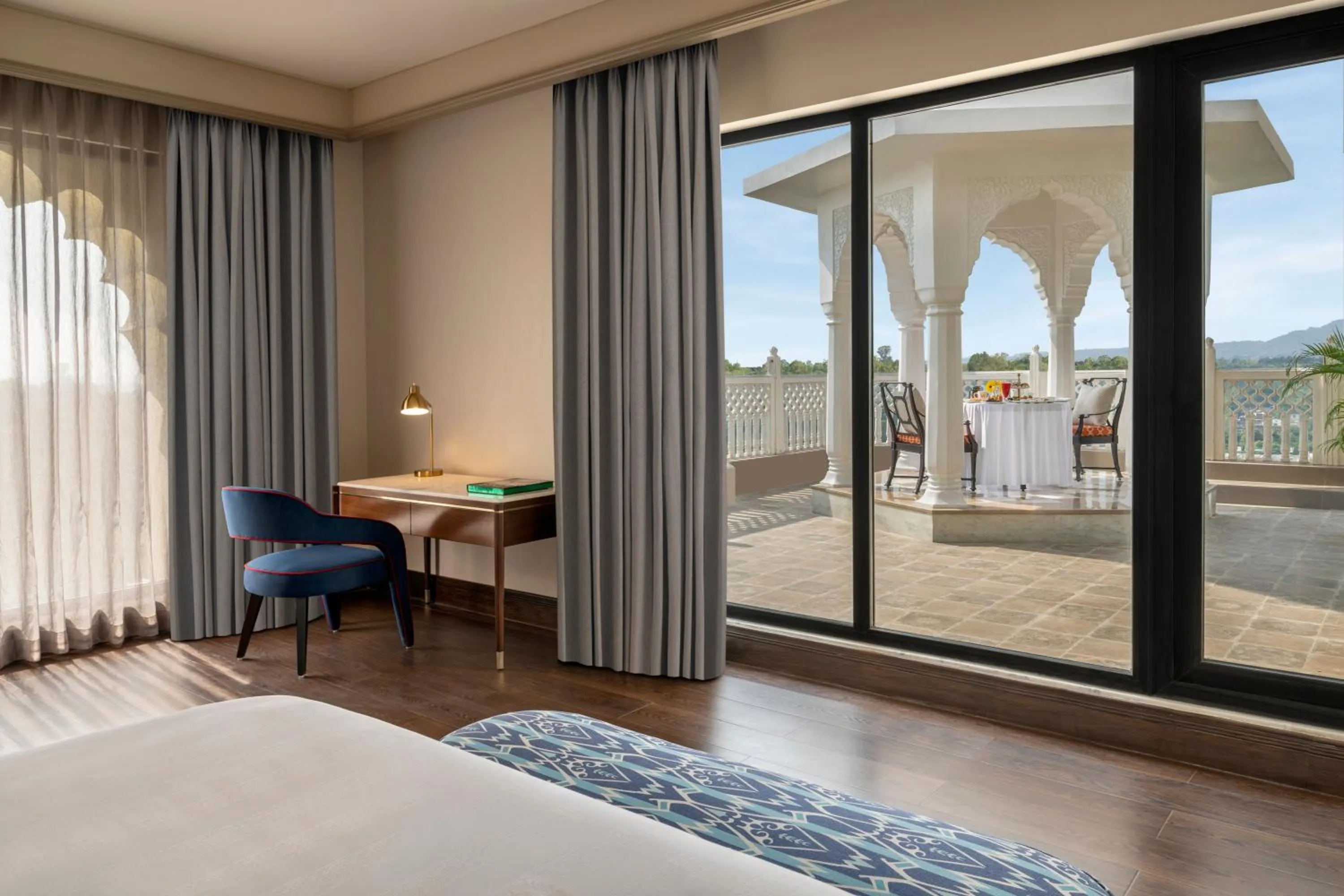 Balcony/Terrace, Bed in Welcomhotel By ITC Hotels, Jabalpur