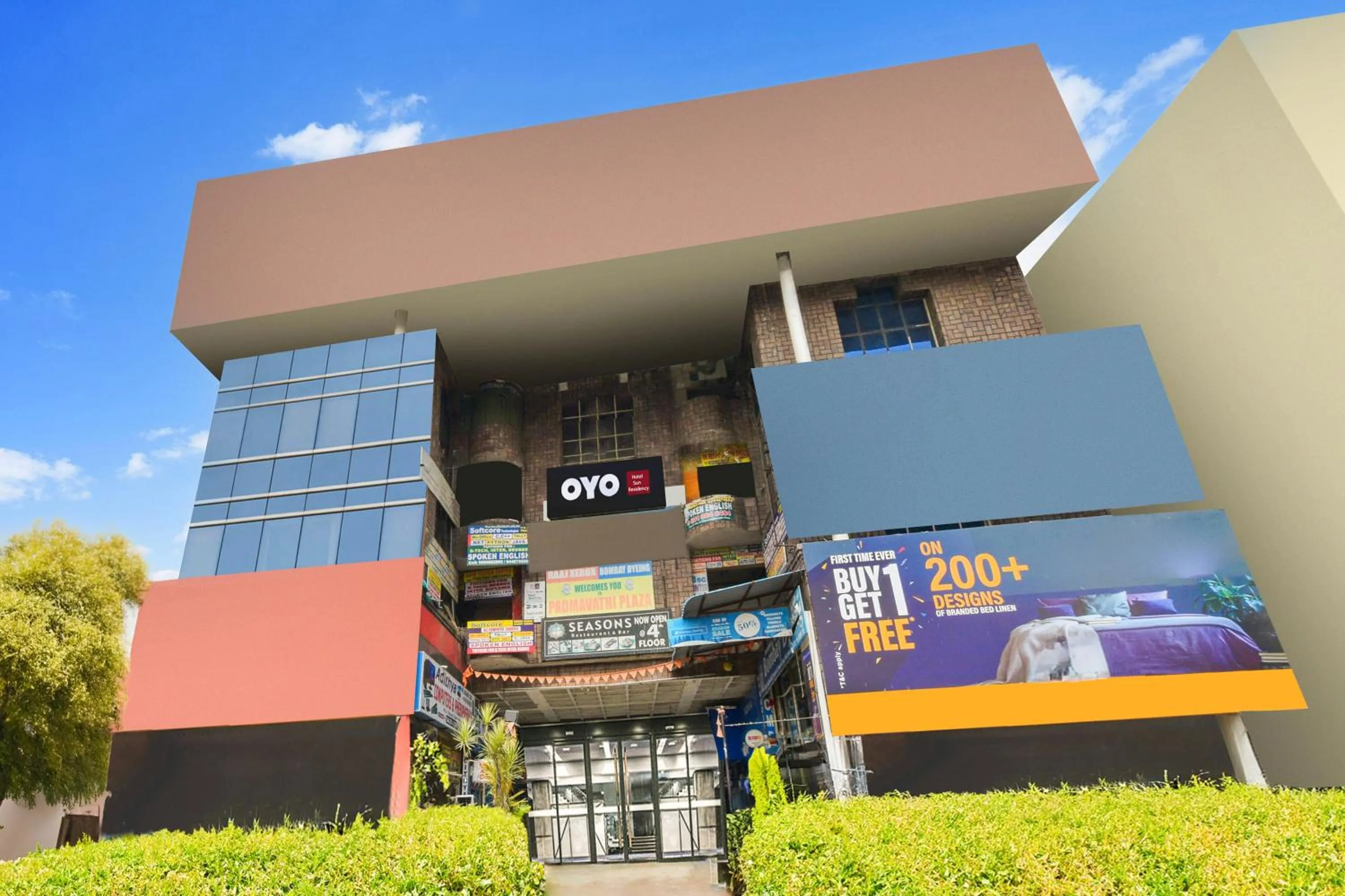 Facade/entrance in HOTEL O SUN RESIDENCY