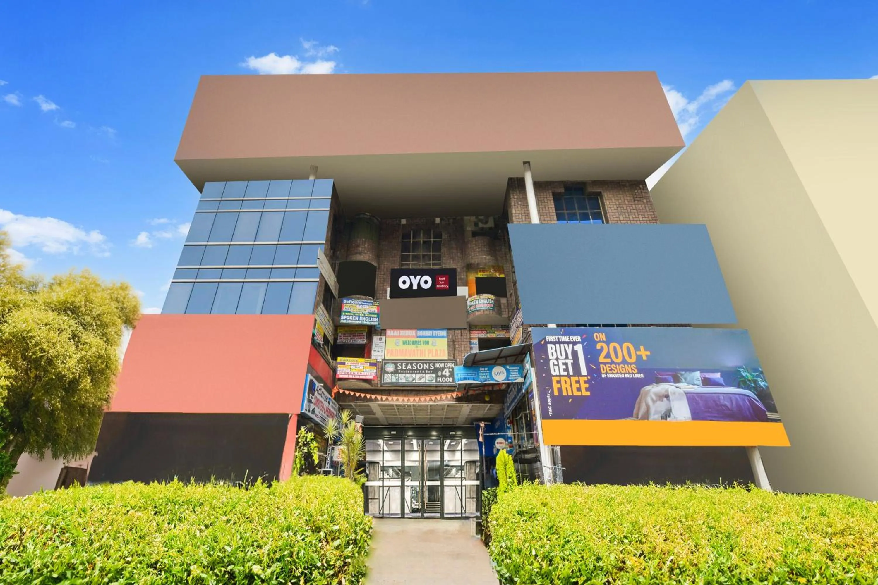 Facade/entrance in HOTEL O SUN RESIDENCY