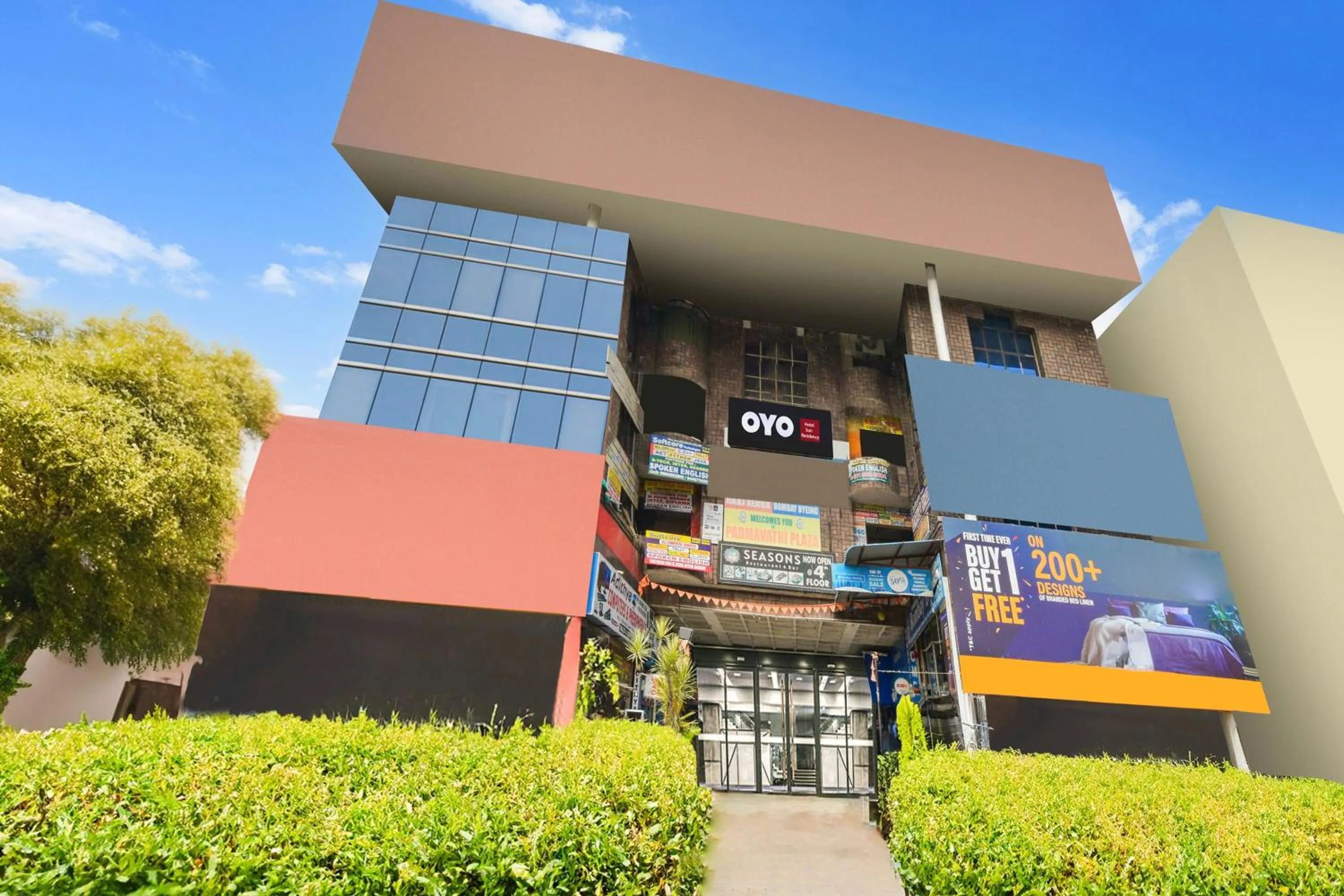 Facade/entrance in HOTEL O SUN RESIDENCY