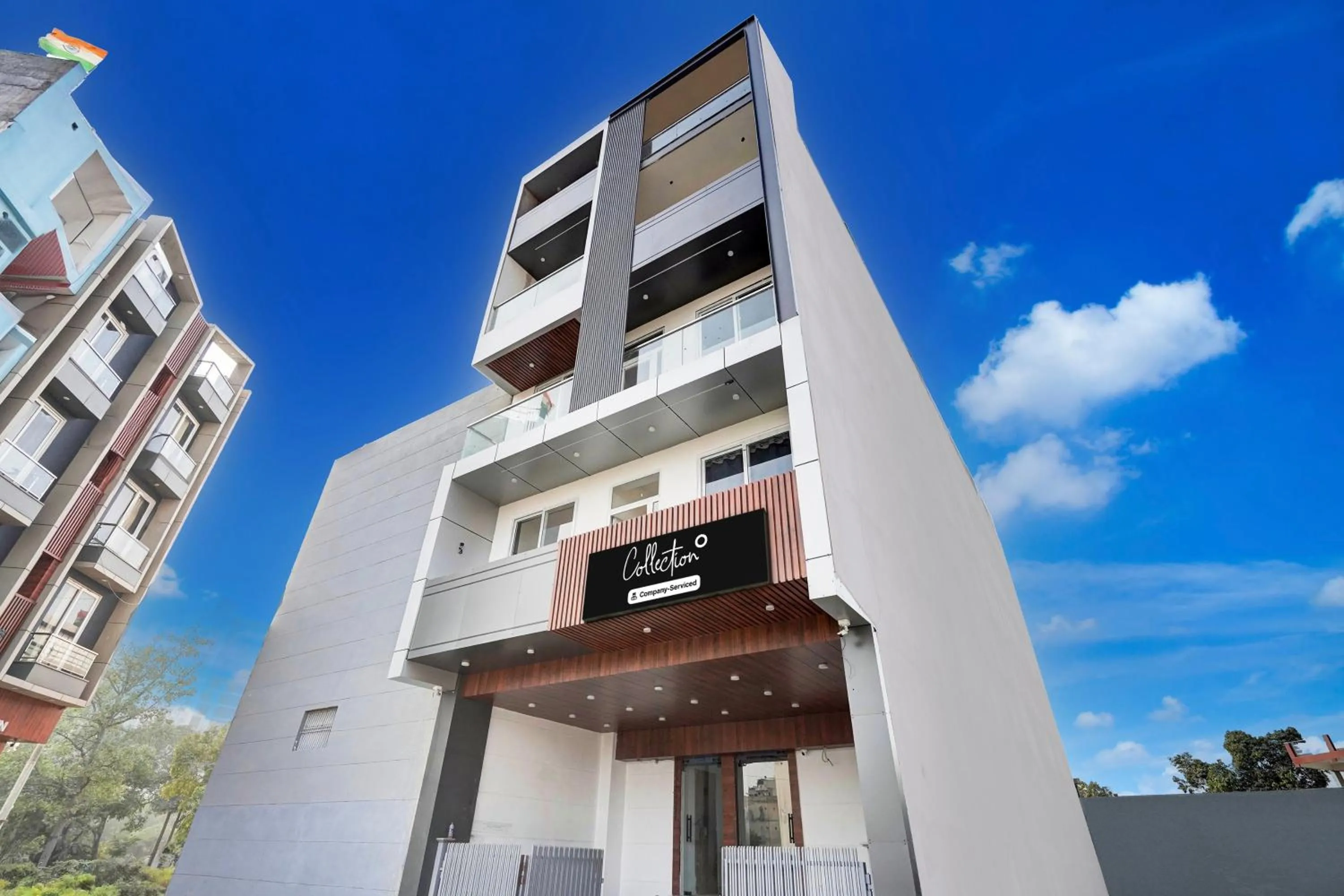 Facade/entrance in Super Collection O Surajpur Chowk Greater Noida