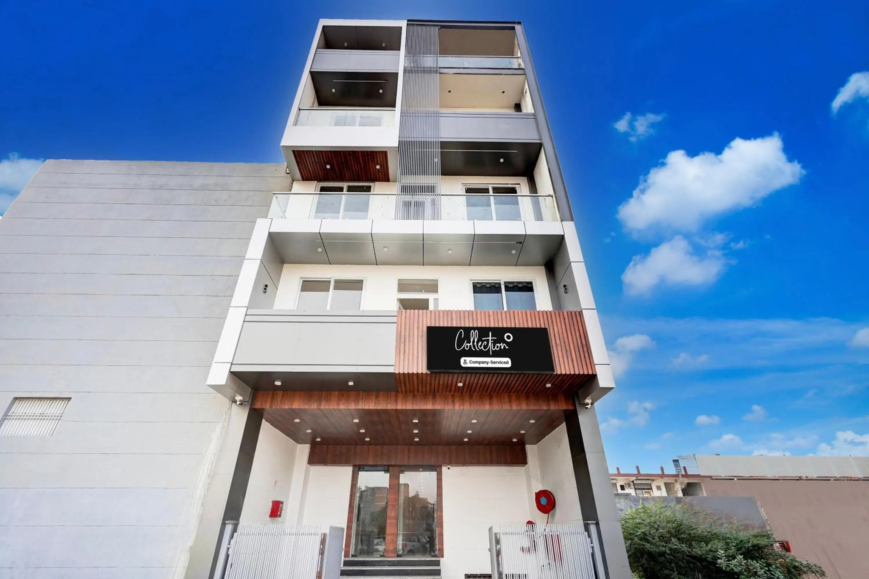 Facade/entrance in Super Collection O Surajpur Chowk Greater Noida