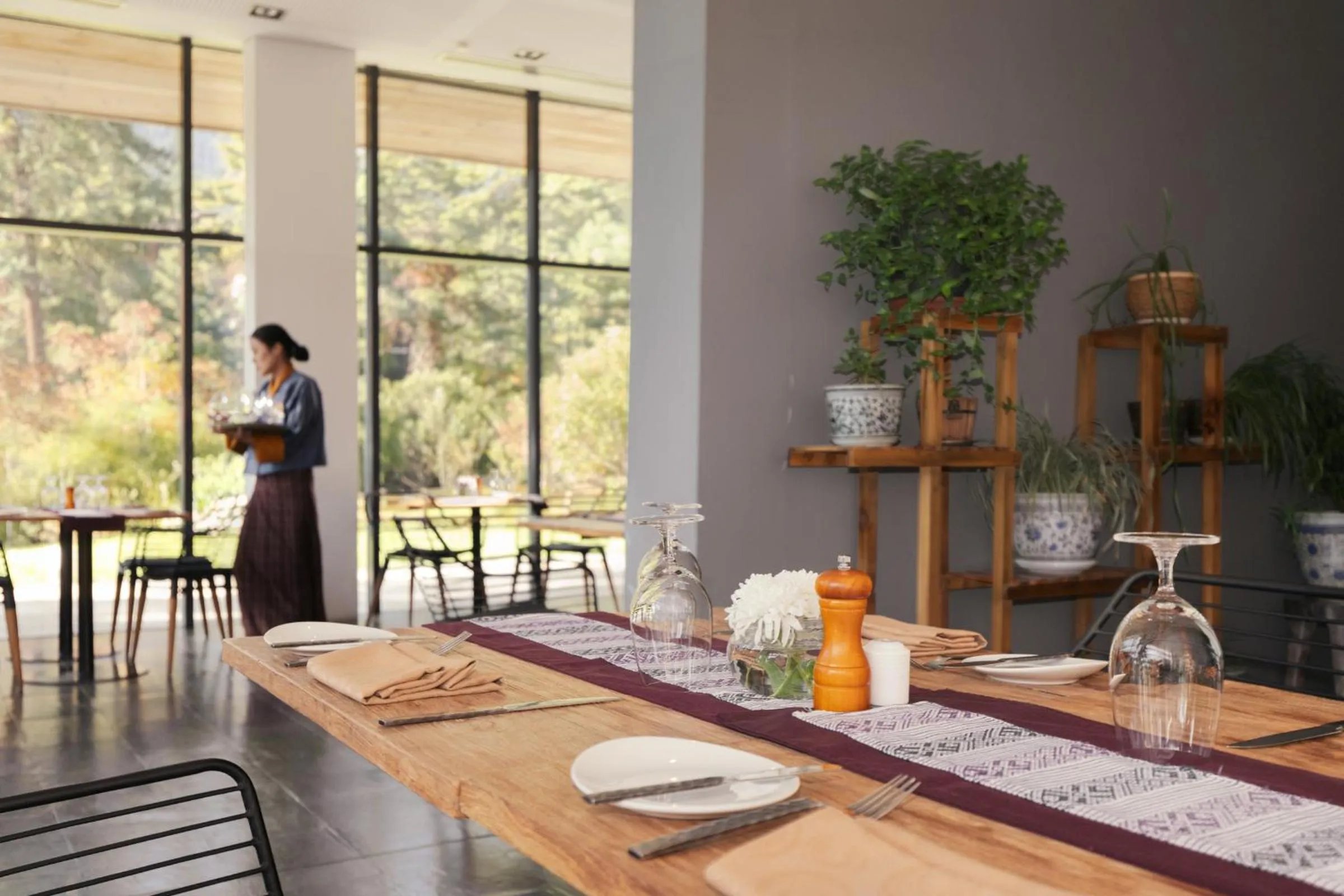 Restaurant/places to eat in Zhiwaling Ascent