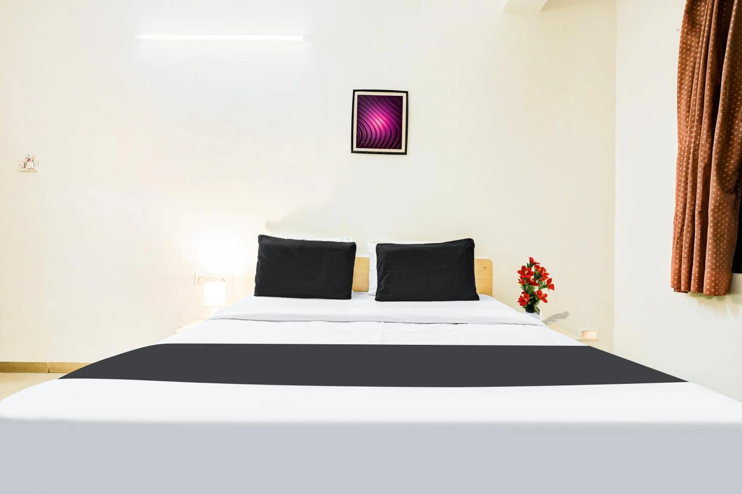 Bedroom, Bed in Super Hotel O Nashik