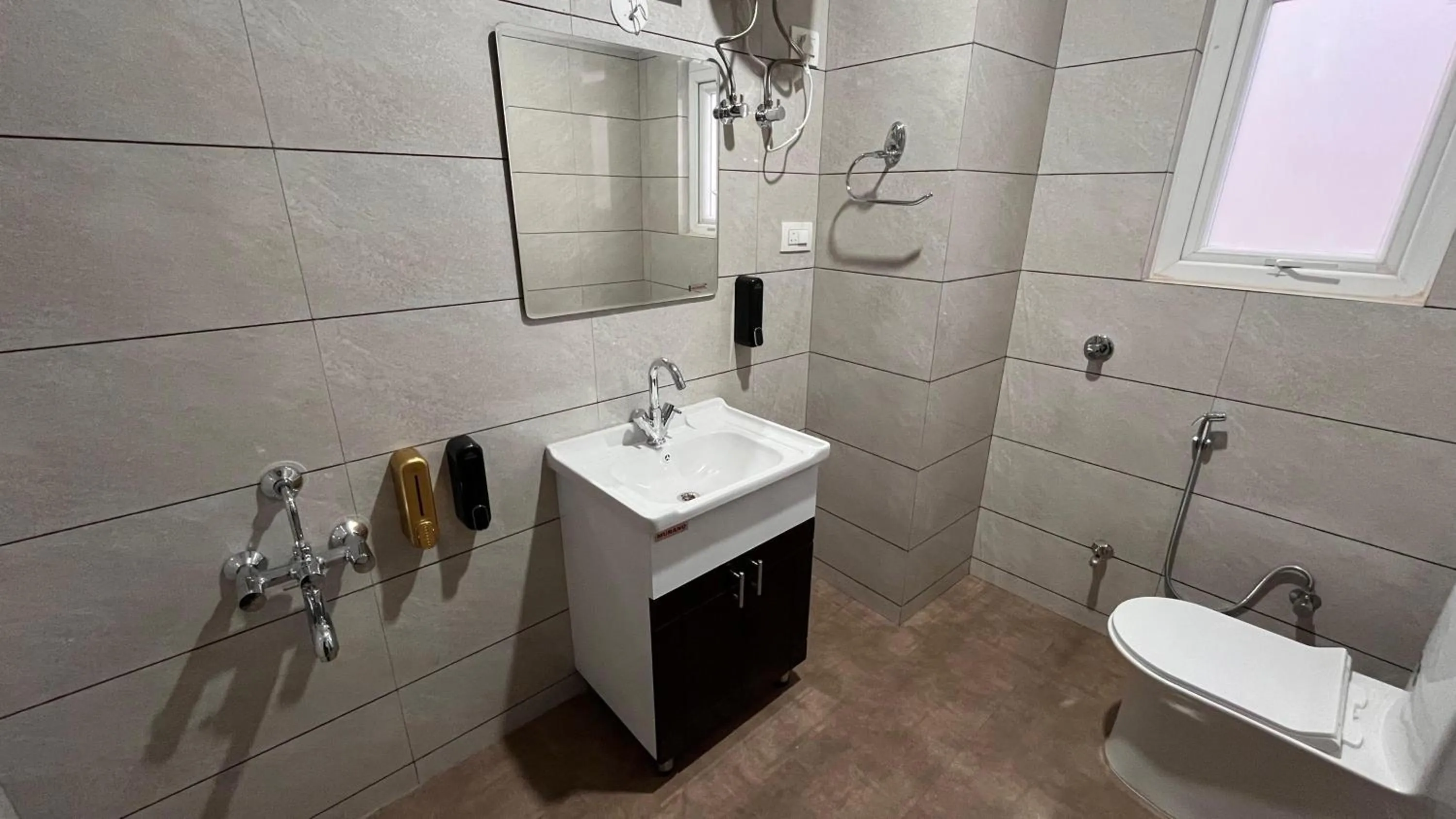 Bathroom in Hotel Rewalsar Heights