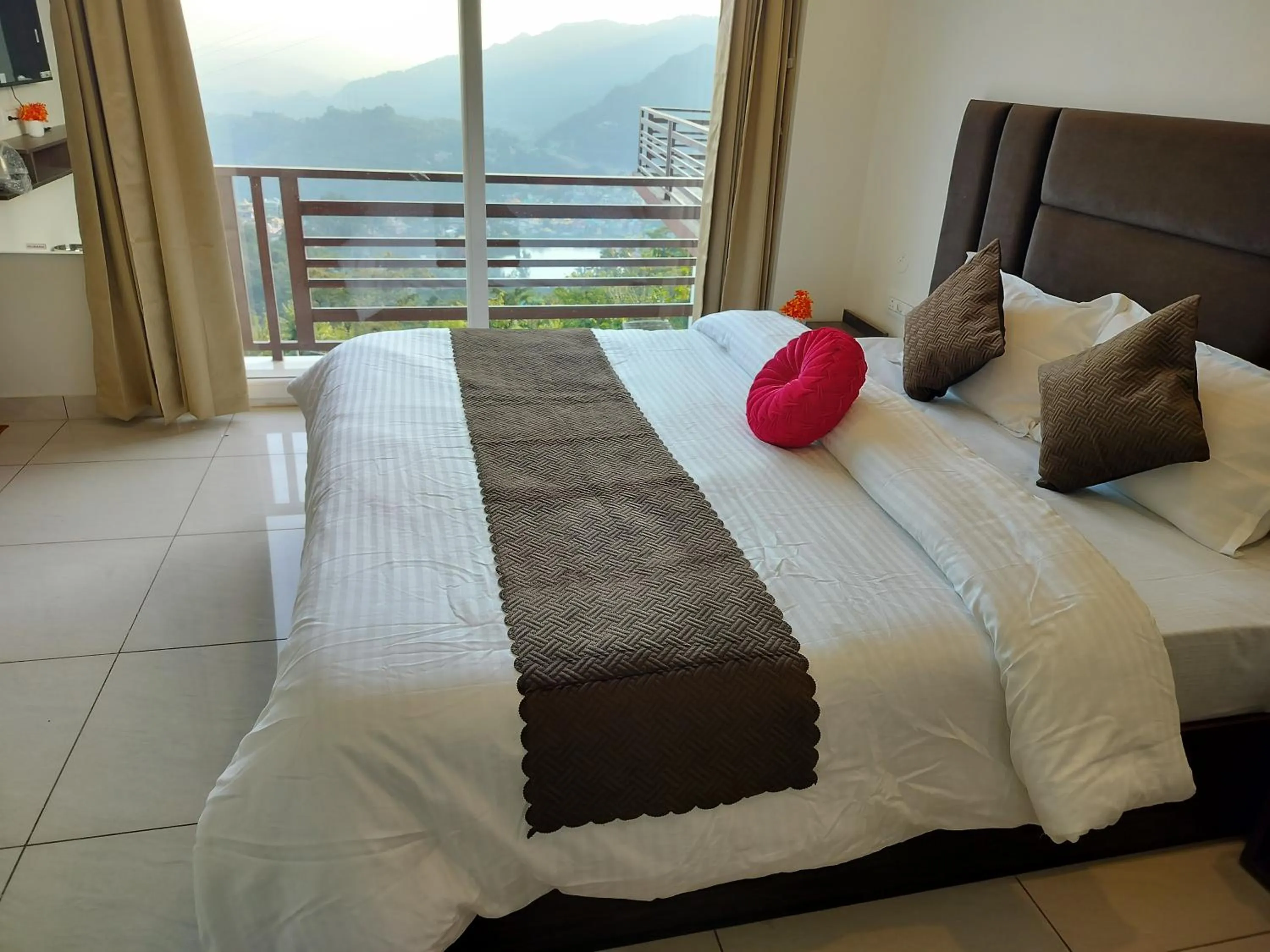Bed in Hotel Rewalsar Heights