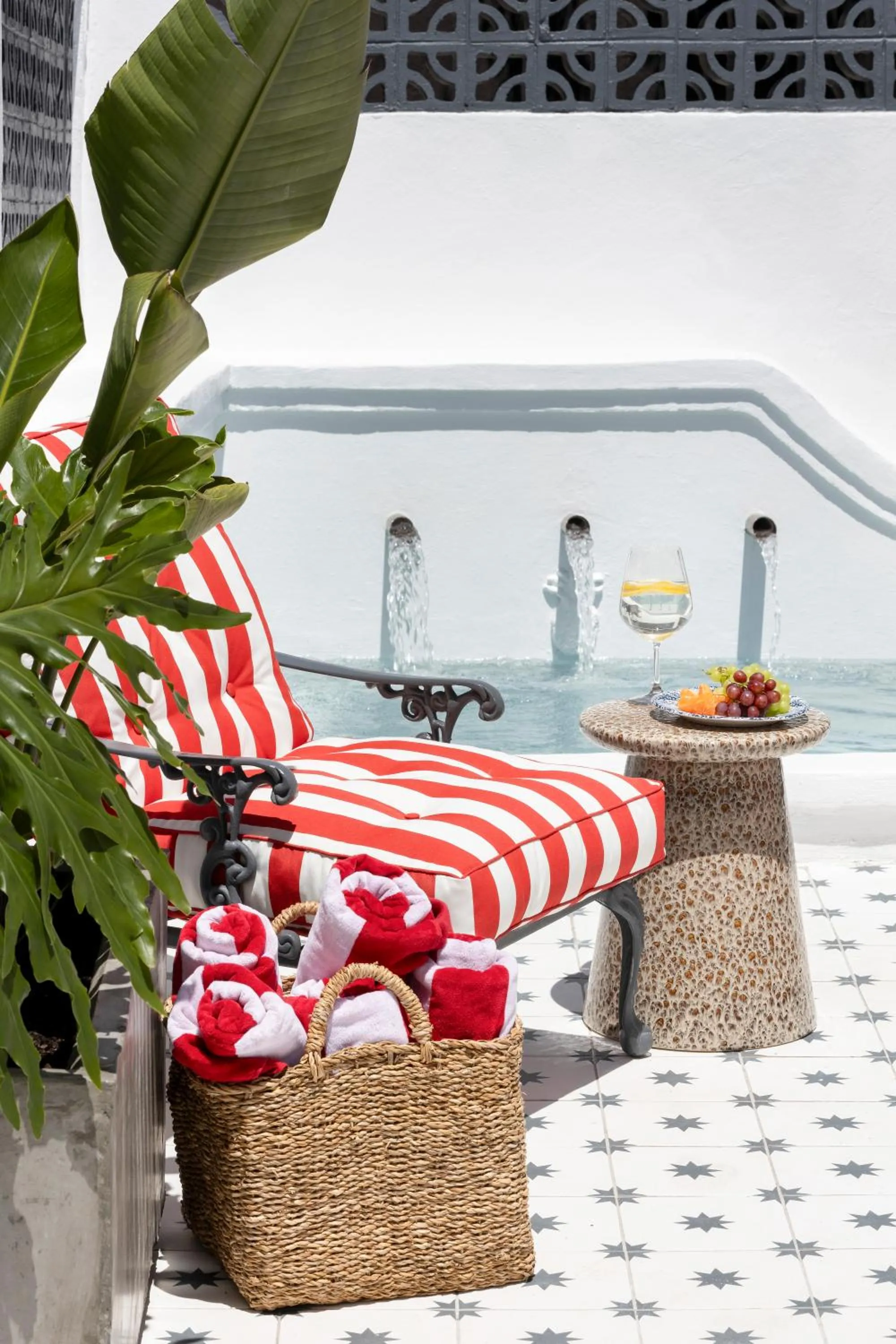 Petit Pineapple House