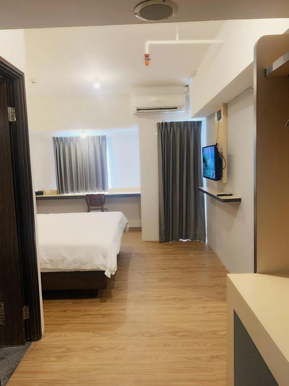 Bed in Nemuru Stay BTC