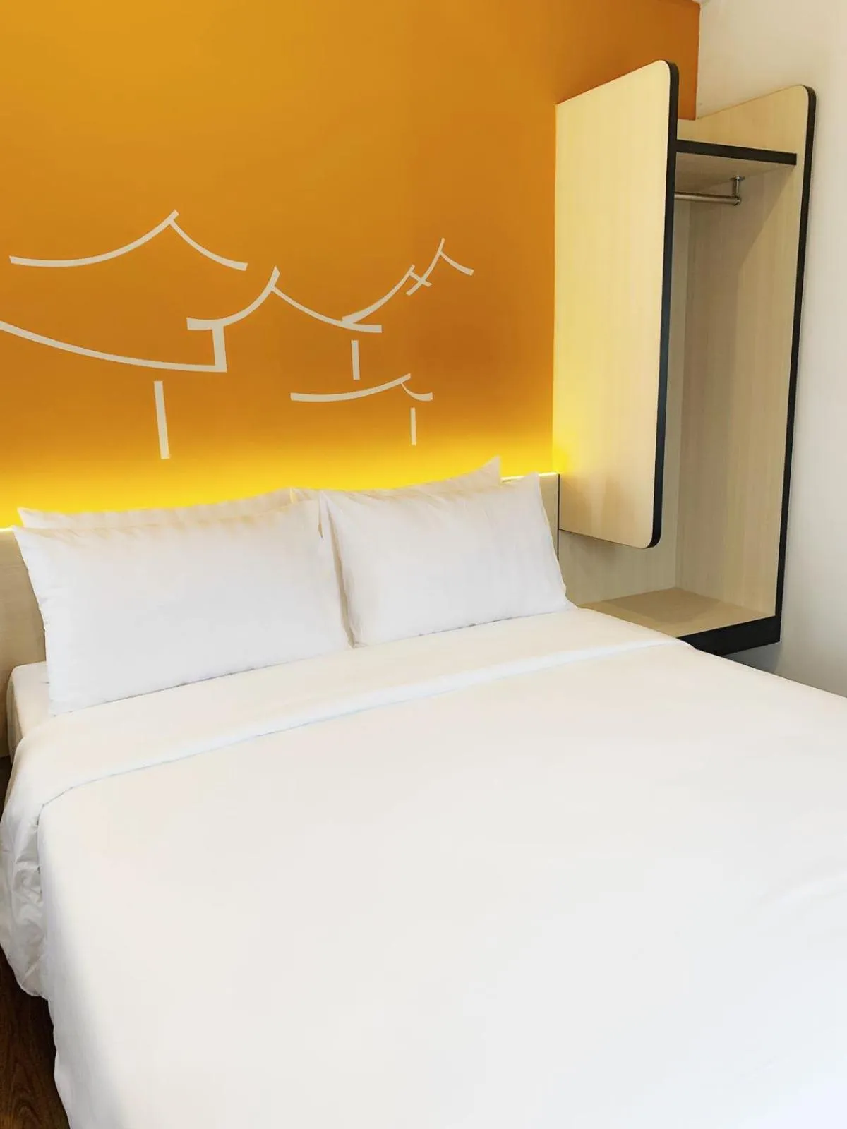 Bed in Nemuru Stay BTC