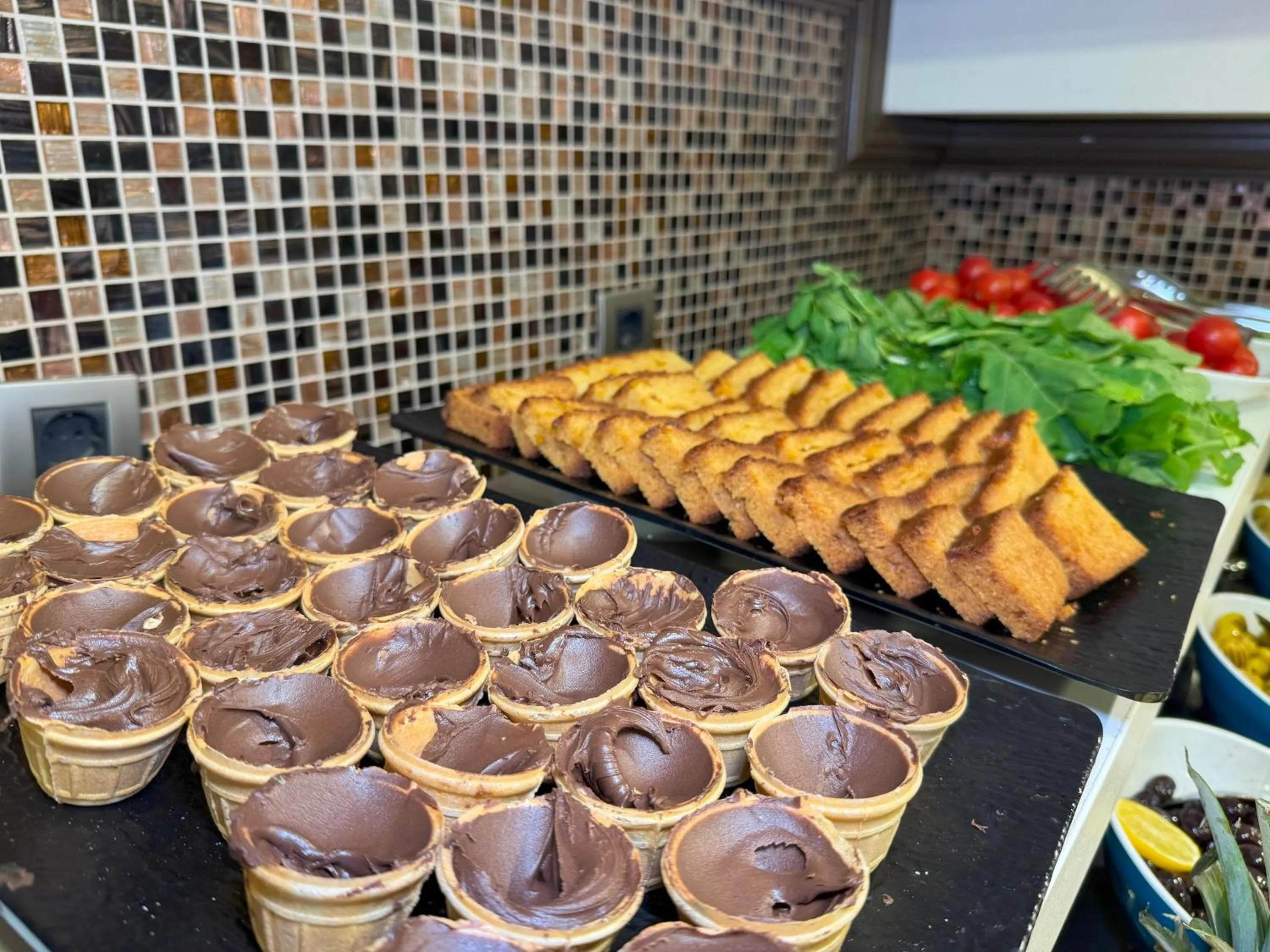 Buffet breakfast in Aven Hotel