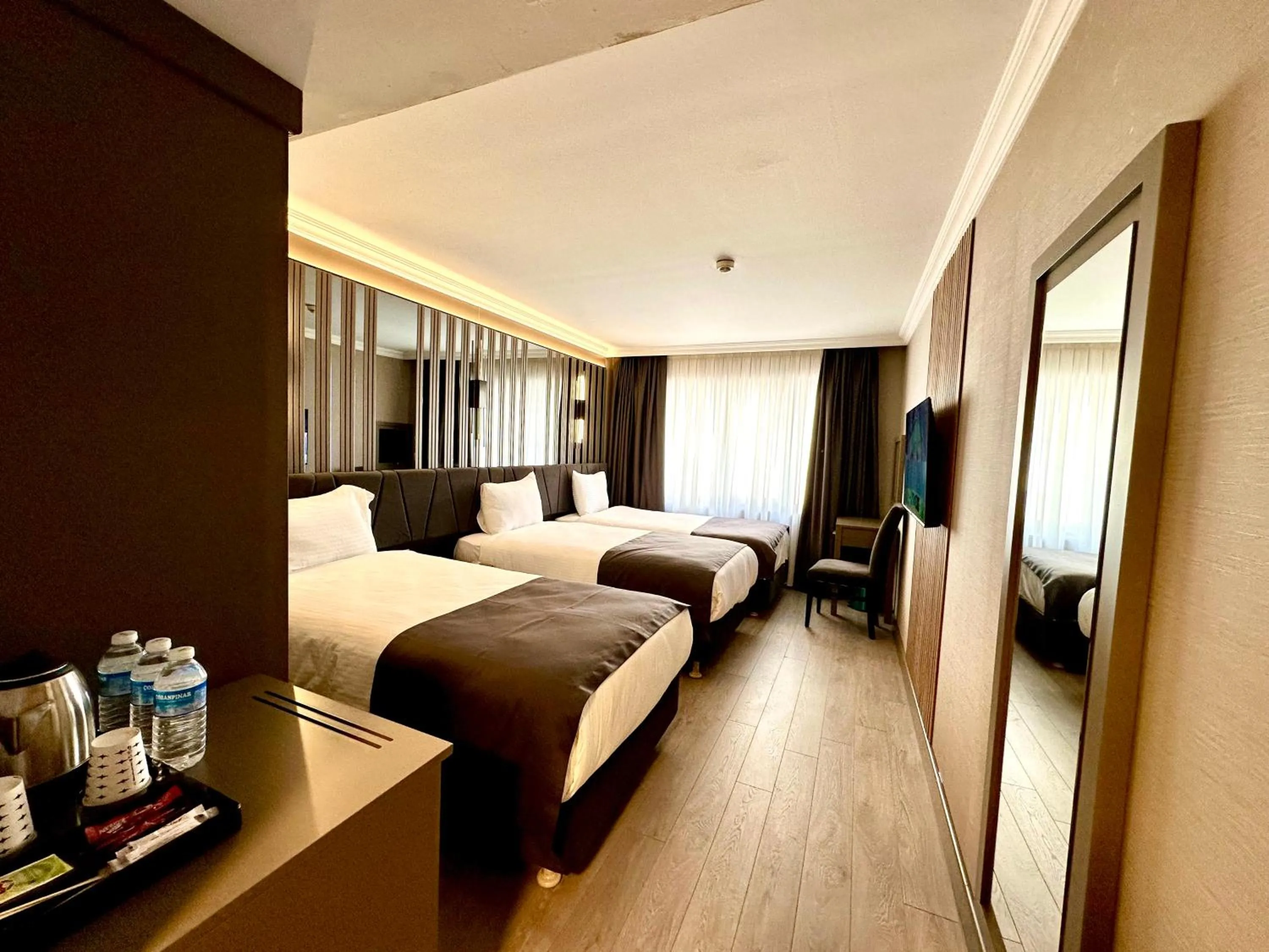 Coffee/tea facilities, Bed in Aven Hotel