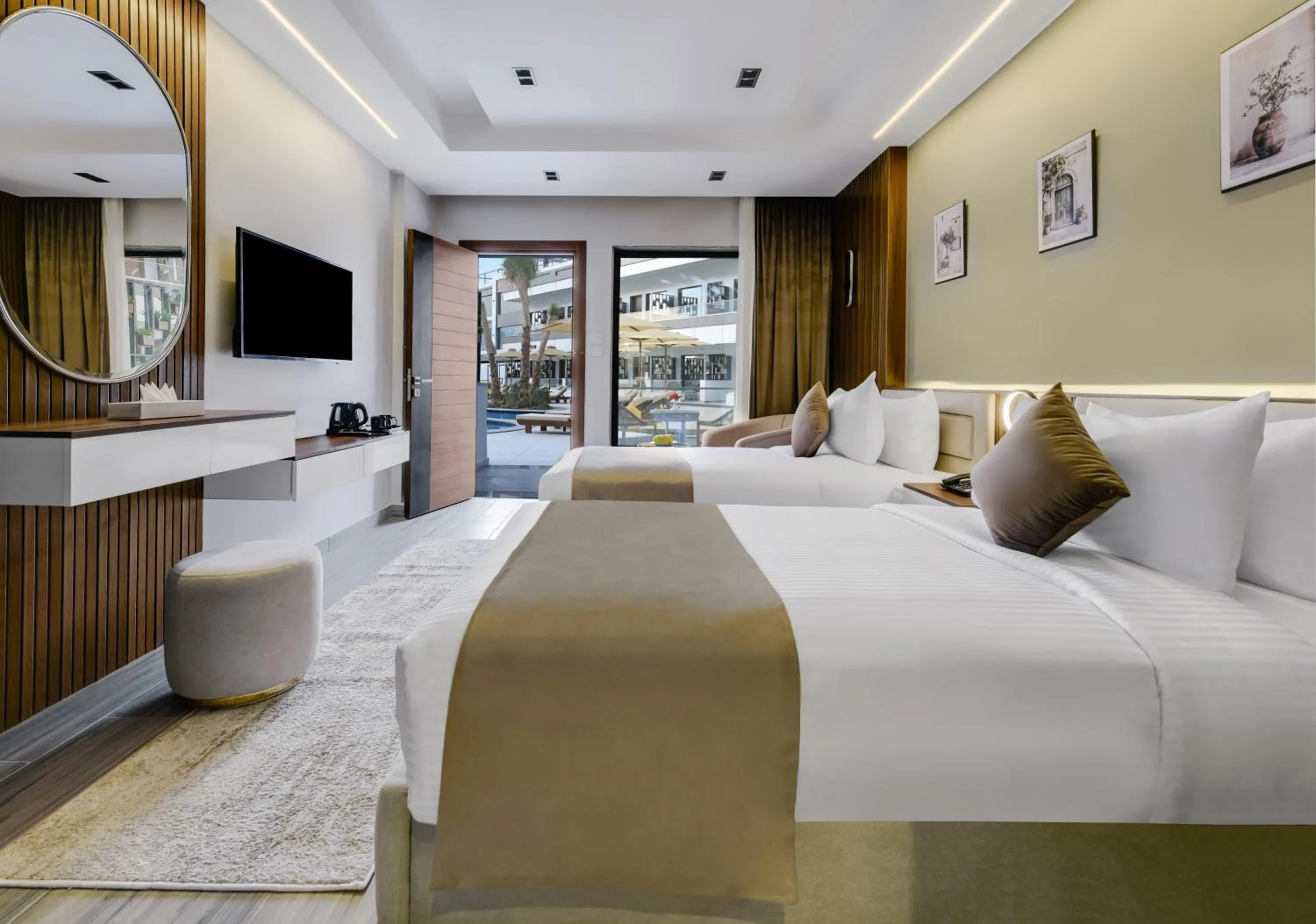 Photo of the whole room, Bed in XU San Stefano Hotel Alexandria