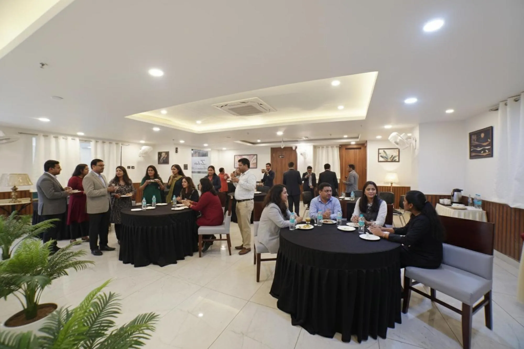 Restaurant/places to eat in FabHotel Bliss Residency