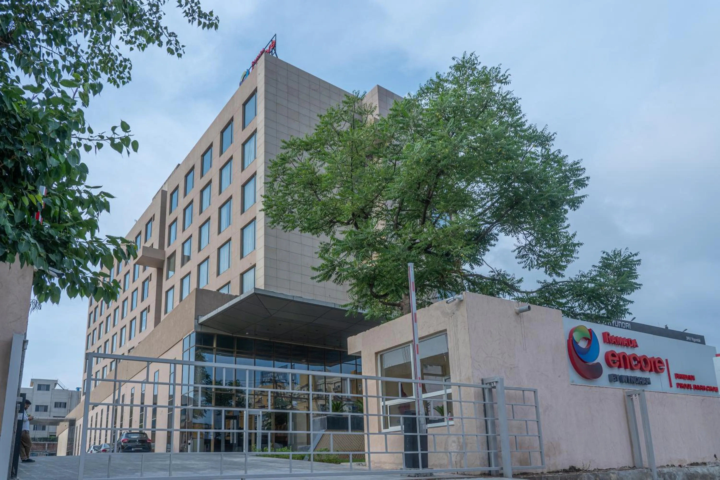 Ramada Encore By Wyndham Bhiwadi Phool Bagh Chowk