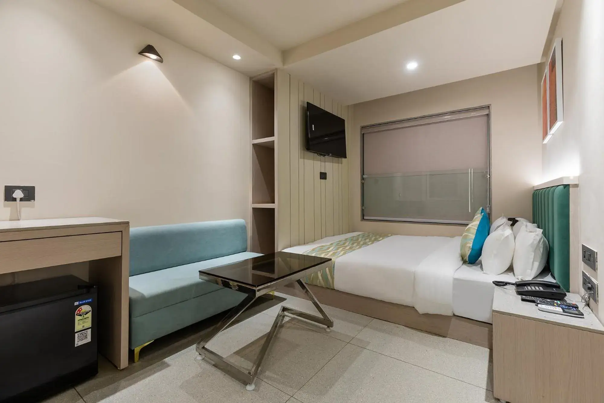 Bed in FabHotel Red Vibe - Kasturba Nagar Bed in FabHotel Red Vibe - Kasturba Nagar