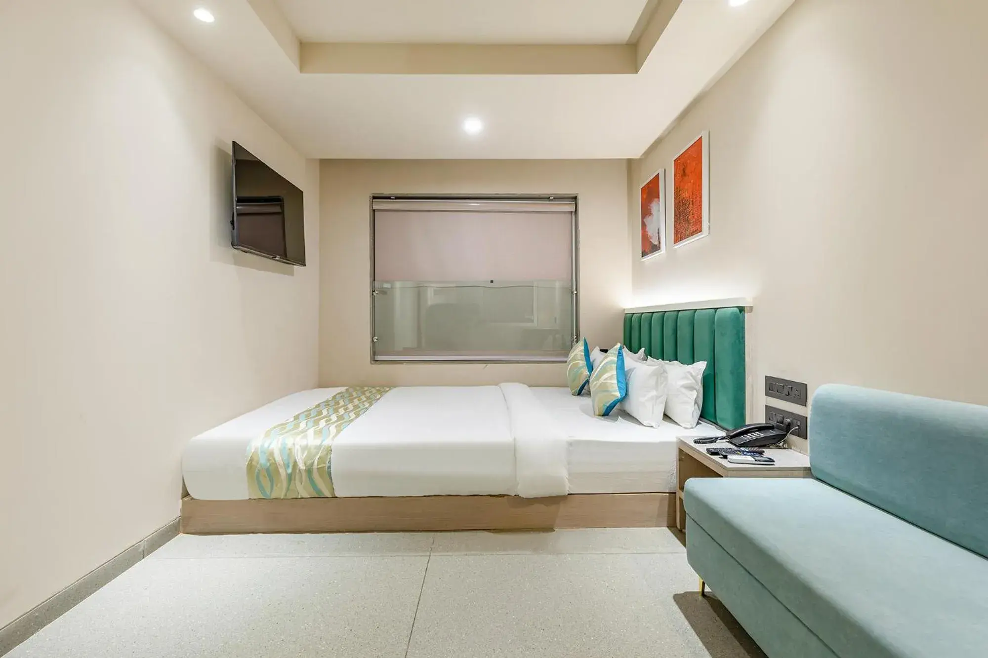 Bed in FabHotel Red Vibe - Kasturba Nagar Bed in FabHotel Red Vibe - Kasturba Nagar