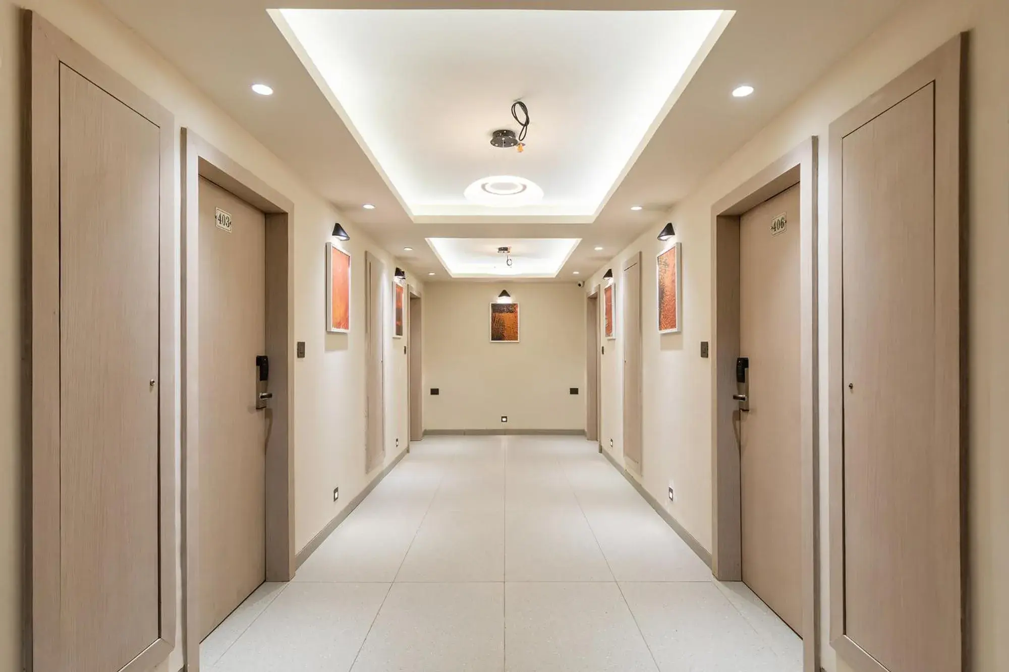 Lobby or reception in FabHotel Red Vibe - Kasturba Nagar Lobby or reception in FabHotel Red Vibe - Kasturba Nagar