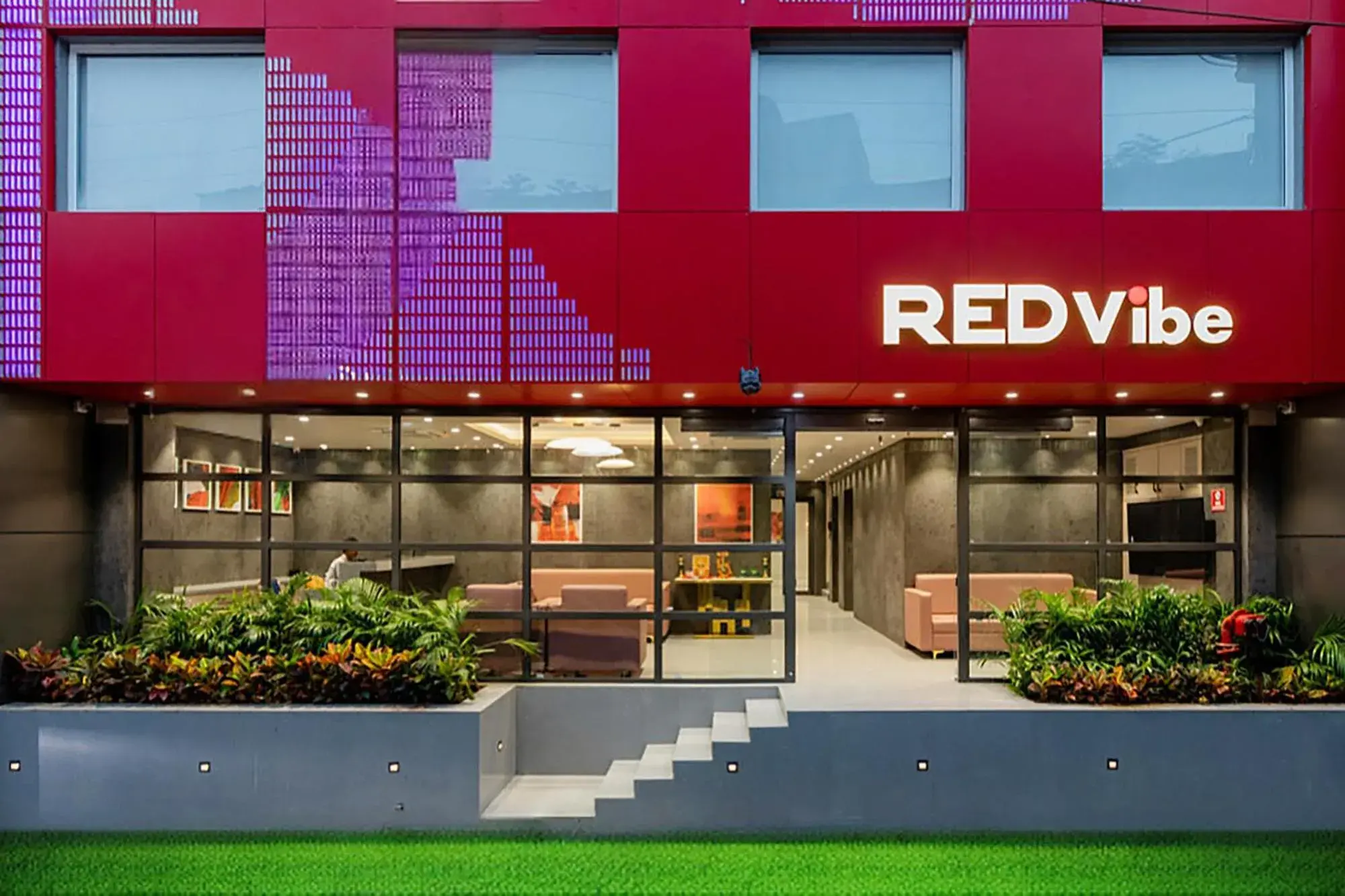 Facade/entrance in FabHotel Red Vibe - Kasturba Nagar Facade/entrance in FabHotel Red Vibe - Kasturba Nagar