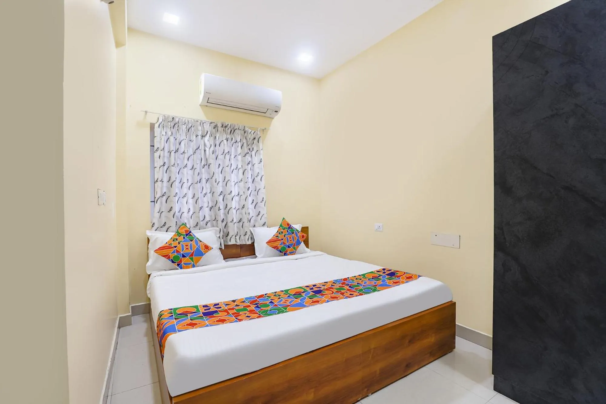 Bed in FabHotel GT Empire