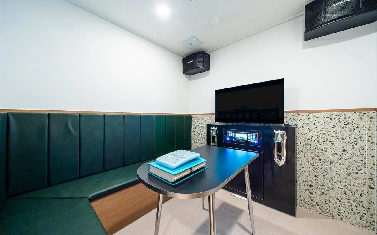 TV and multimedia in Rosy Hotel