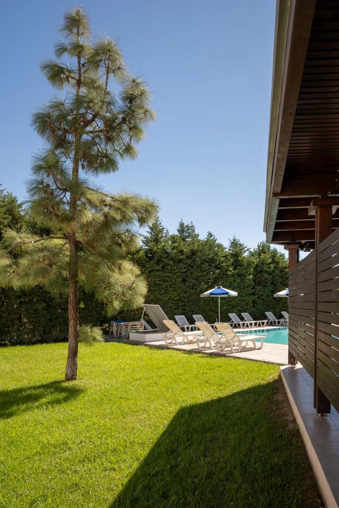 Day in Triantafillas Suites