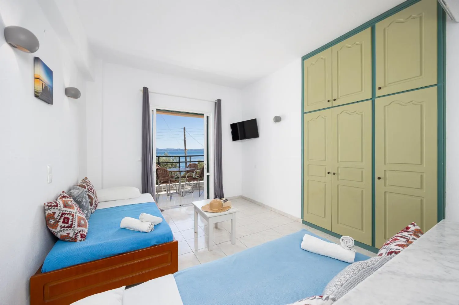 TV and multimedia, Bed in Nissaki Sea View Hotel