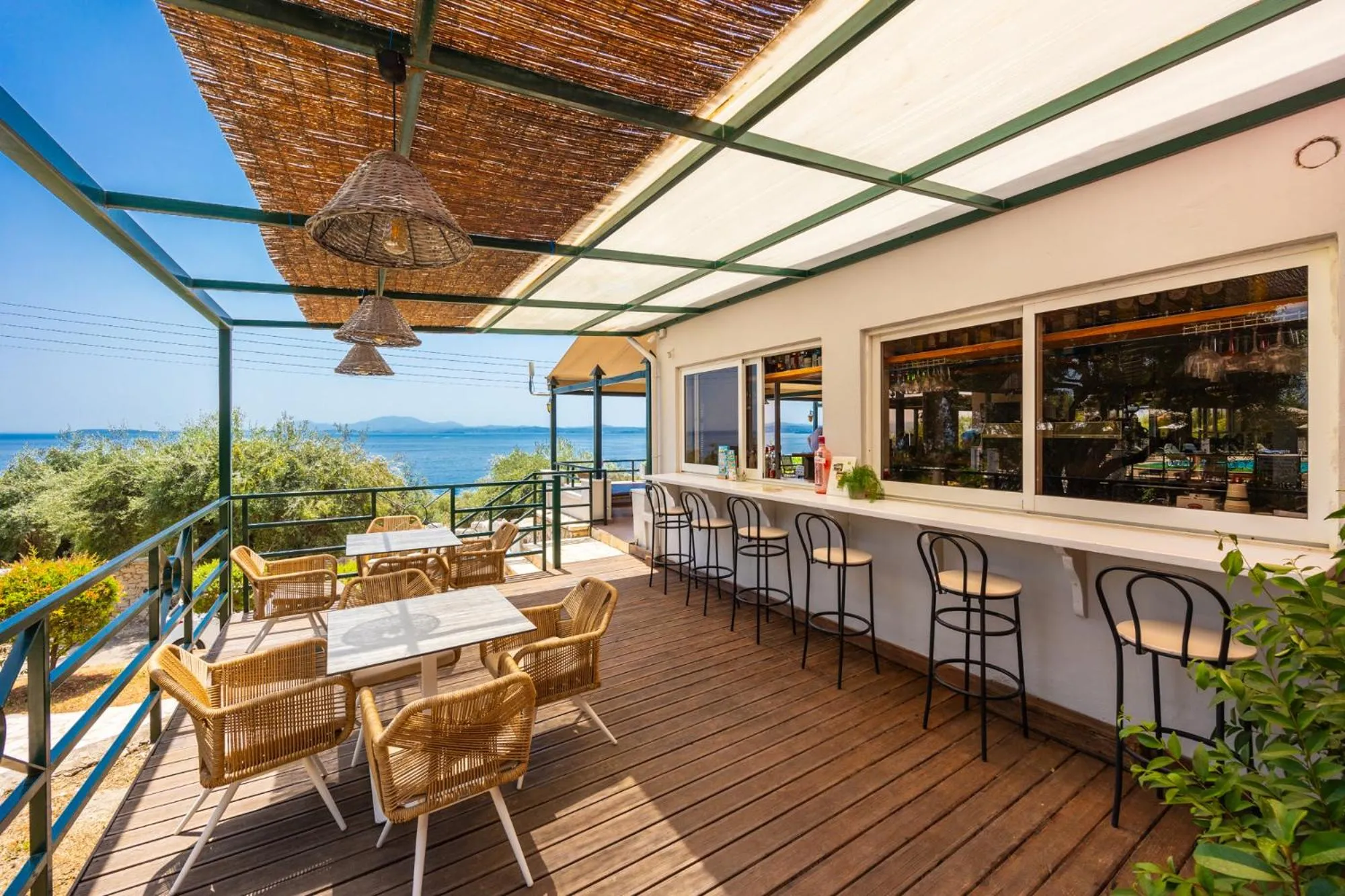 Restaurant/places to eat in Nissaki Sea View Hotel