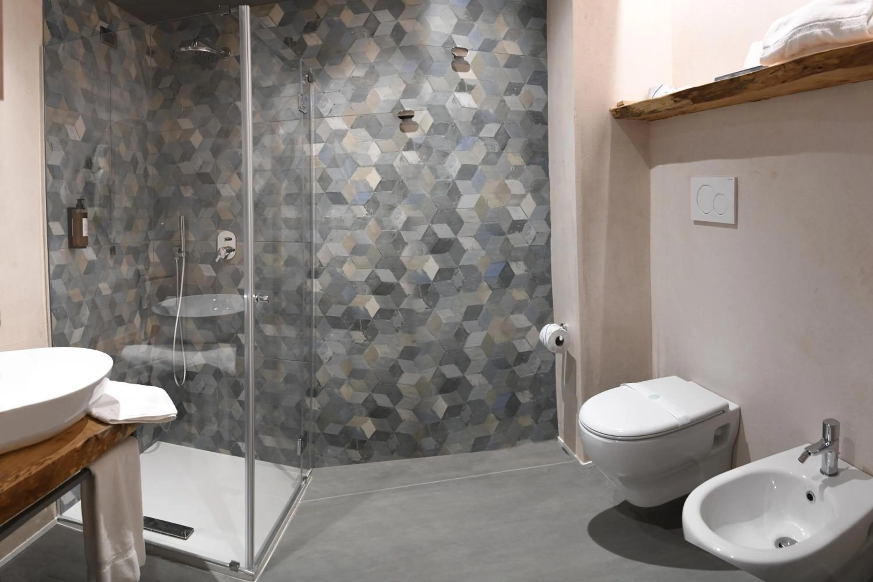 Brianteo Hotel Residence and Restaurant