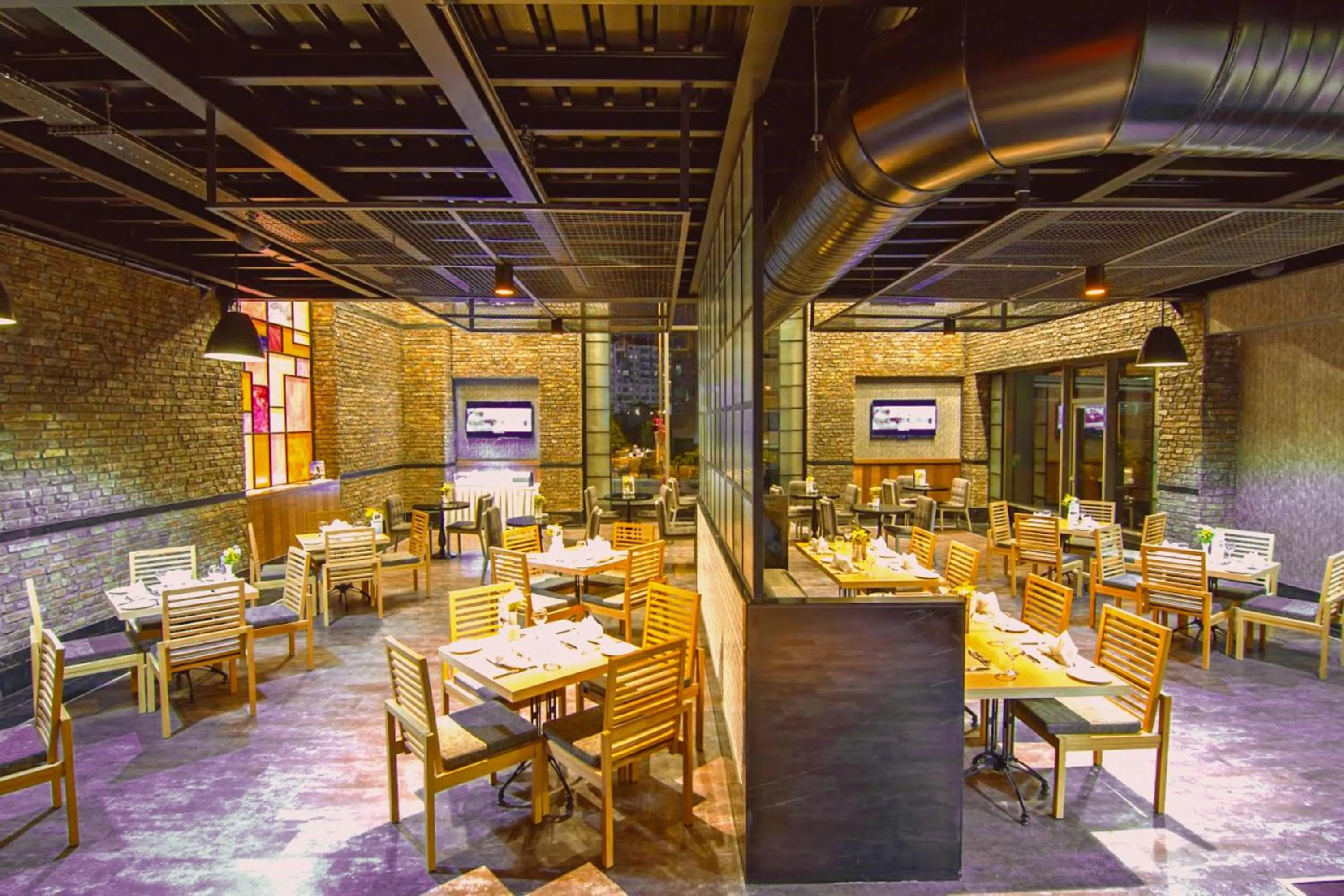 Restaurant/places to eat in The Green Park Ankara