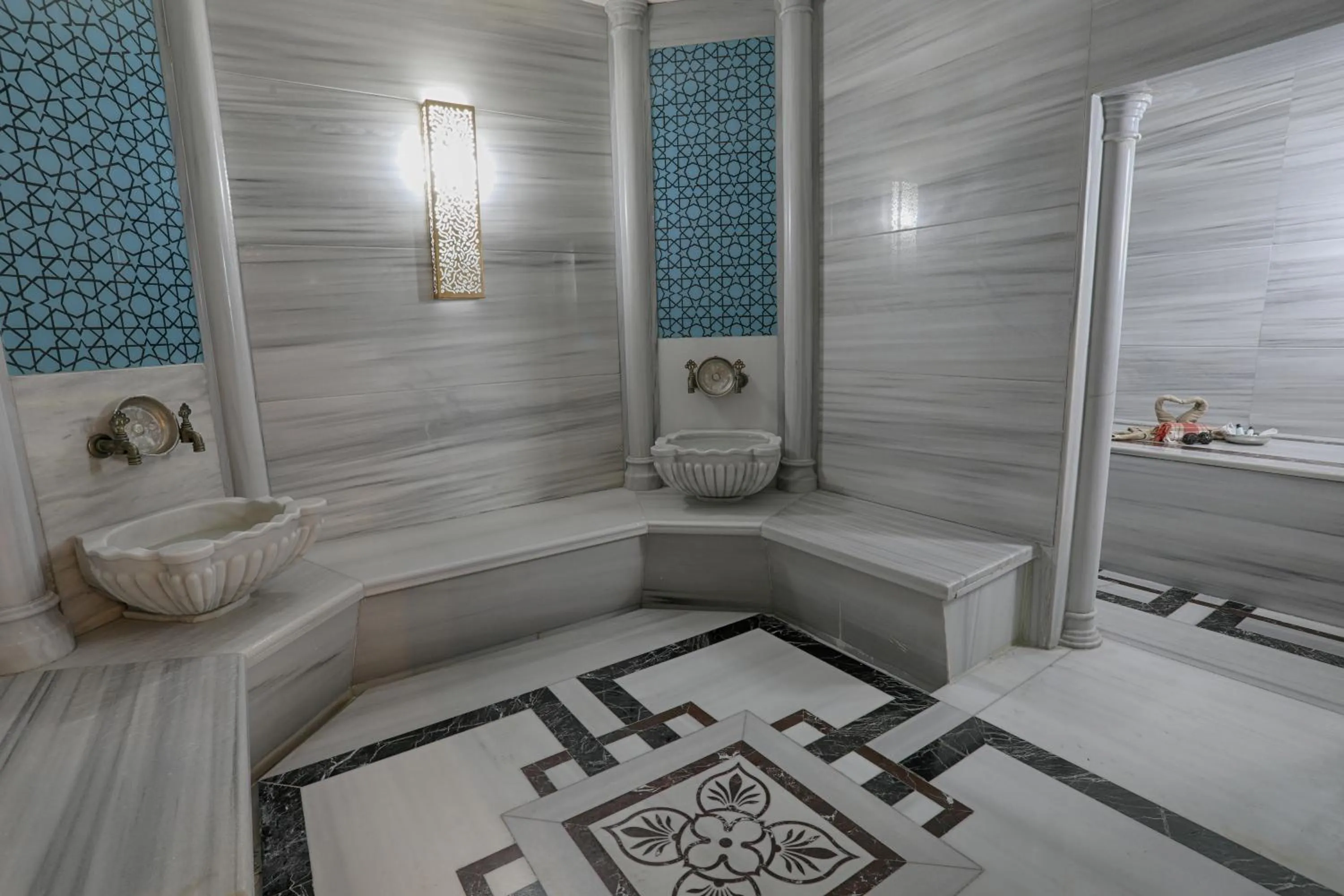 Steam room, Bed in The Green Park Ankara