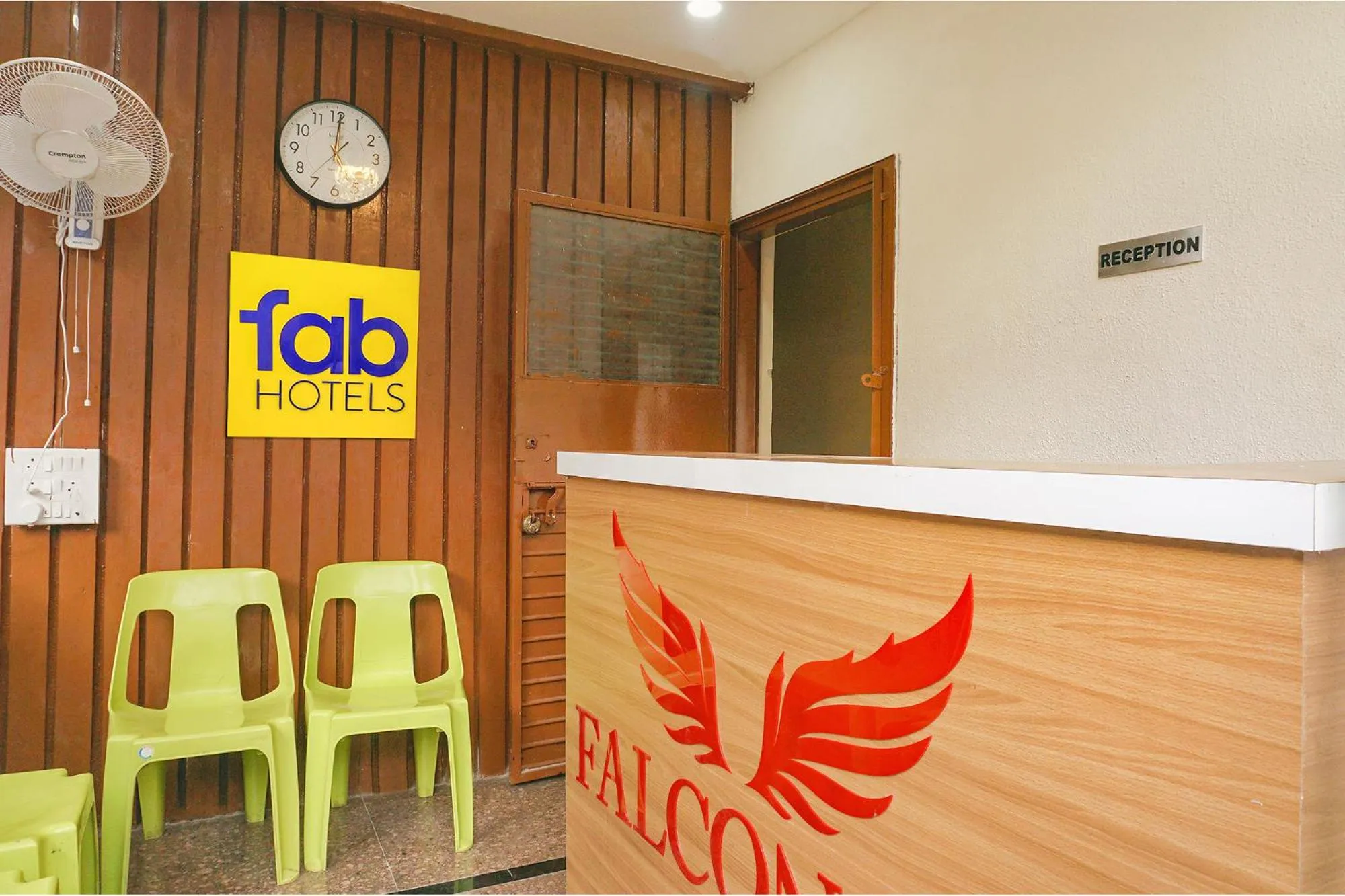 Lobby or reception in FabHotel New Falcon Inn - Nr Balewadi stadium