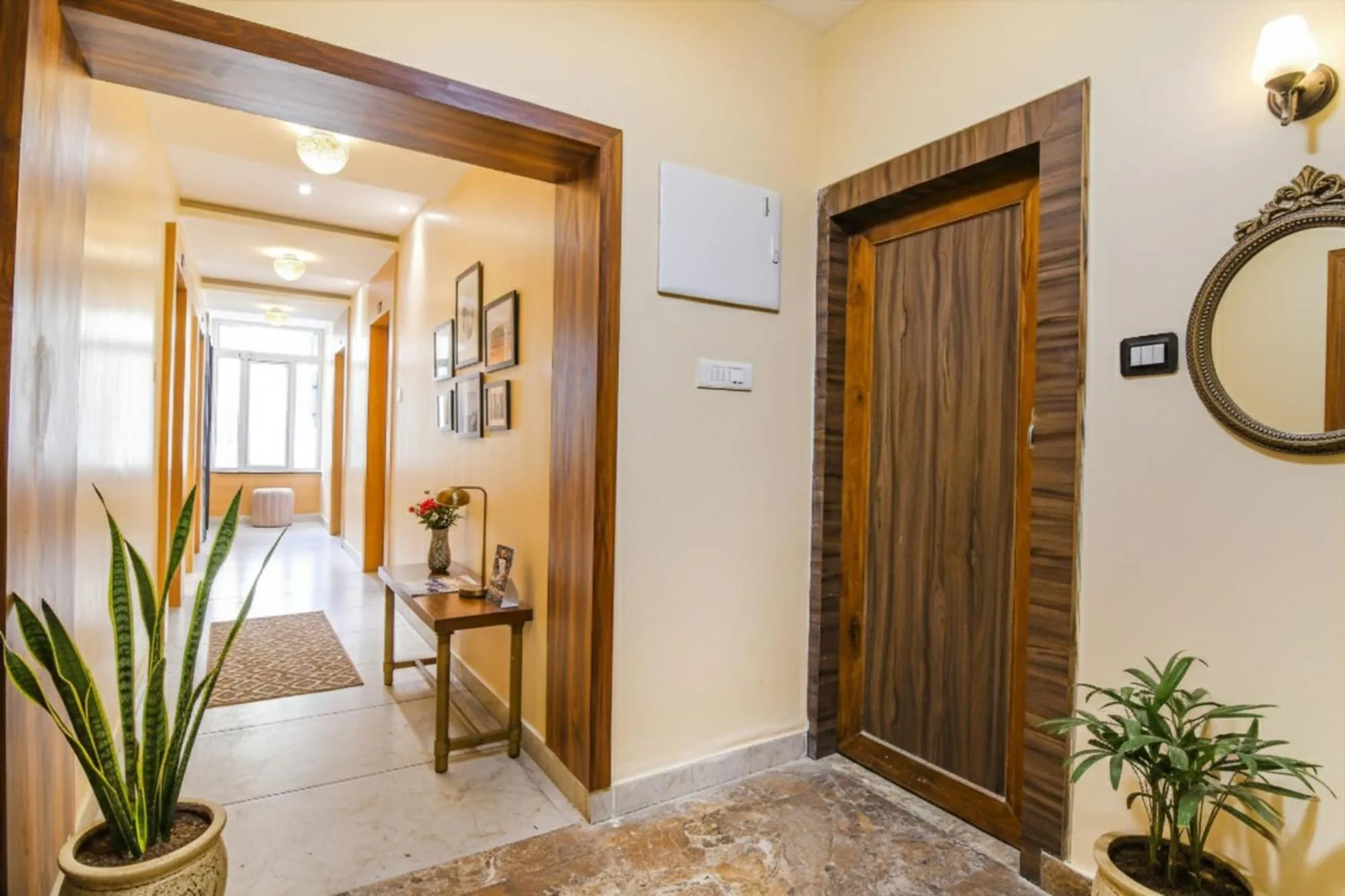 Lobby or reception, Bed in FabHotel Sonali Golden Palace - Nr Bhubaneswar Railway Station